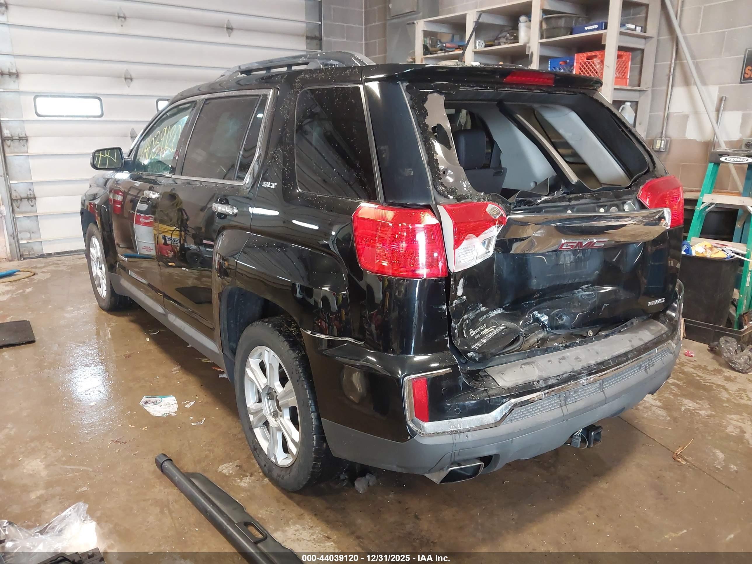 GMC TERRAIN image 3