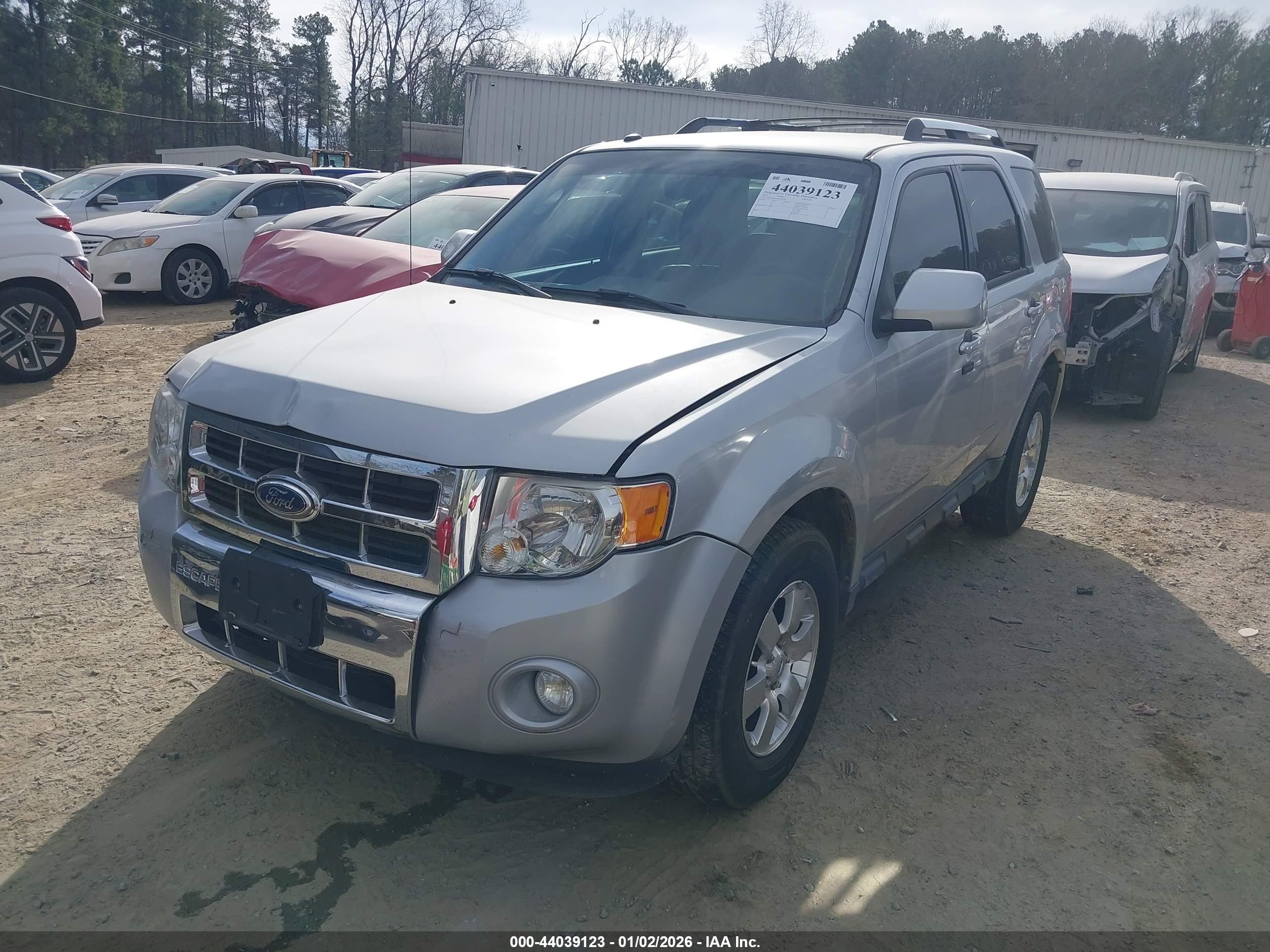 FORD ESCAPE image 2