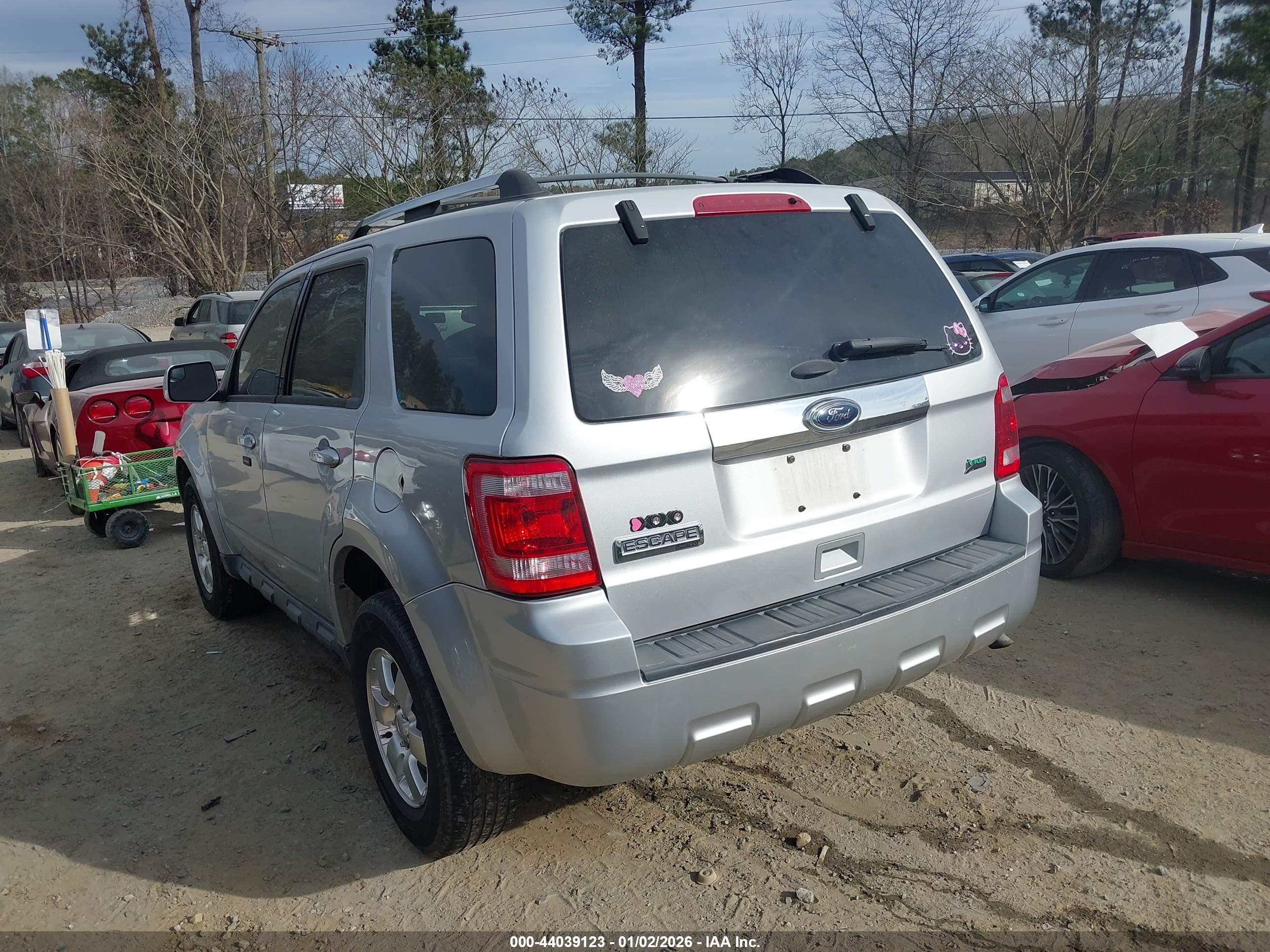 FORD ESCAPE image 3
