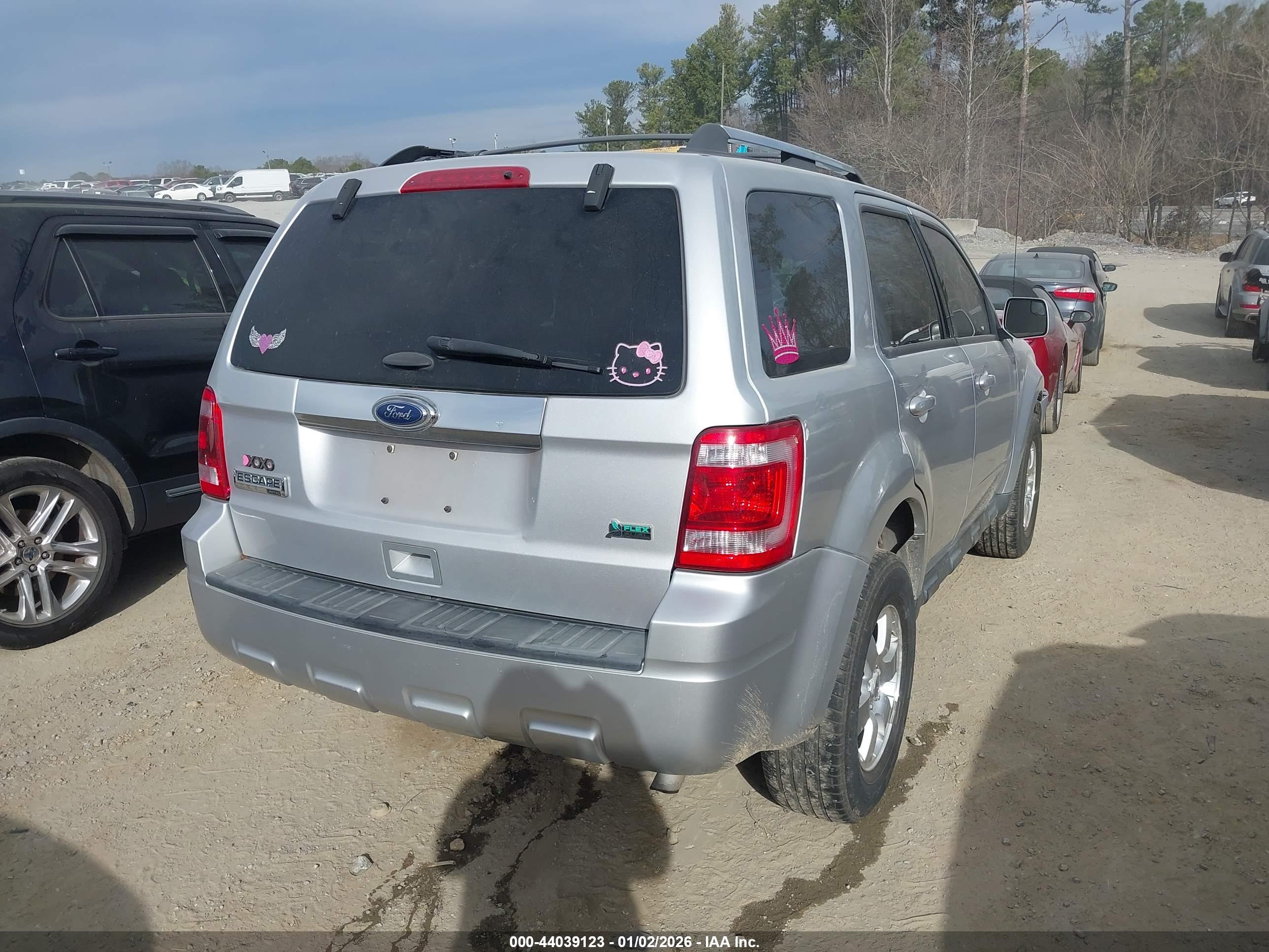 FORD ESCAPE image 4
