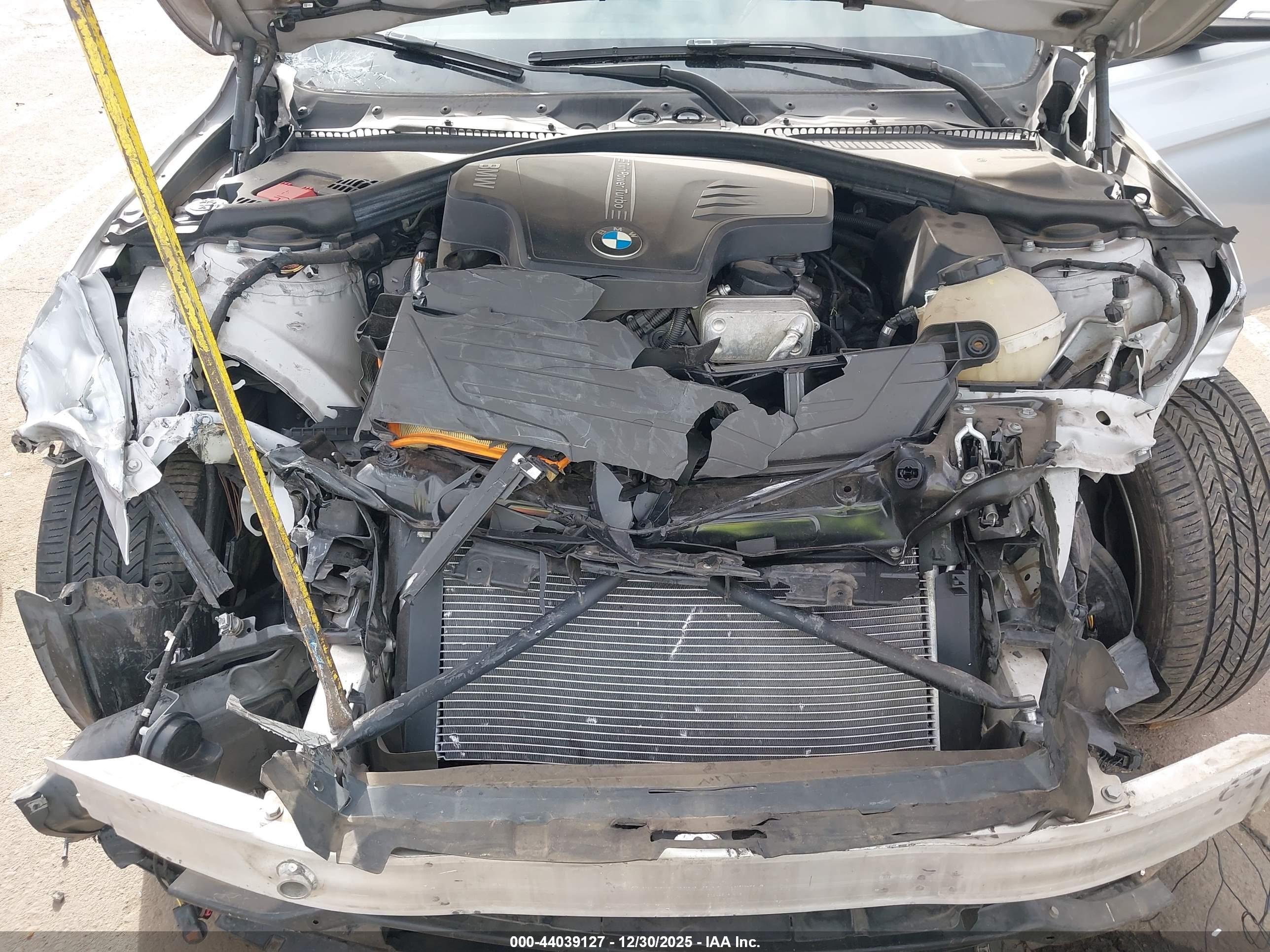 BMW 320I image 10