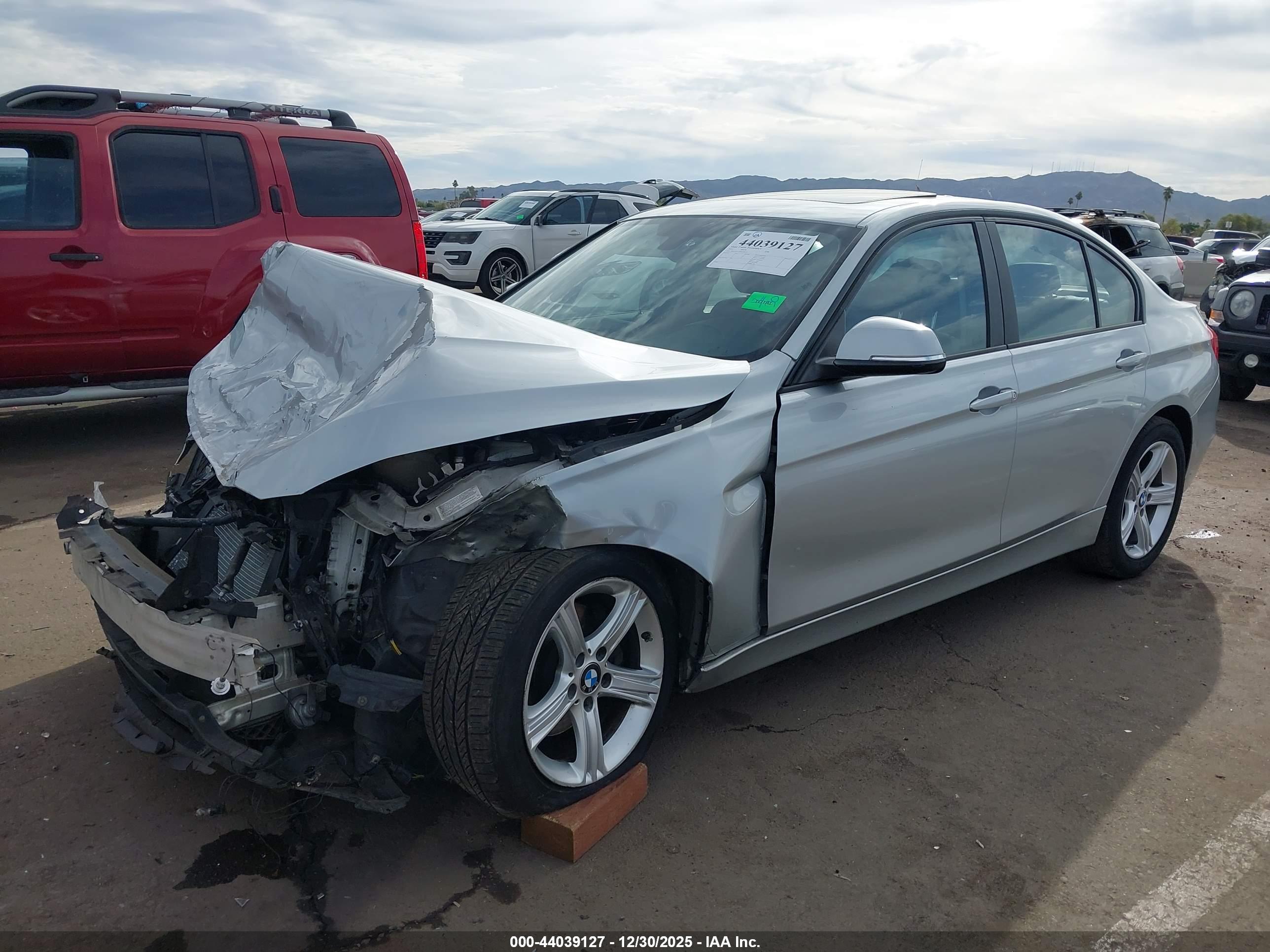 BMW 320I image 2