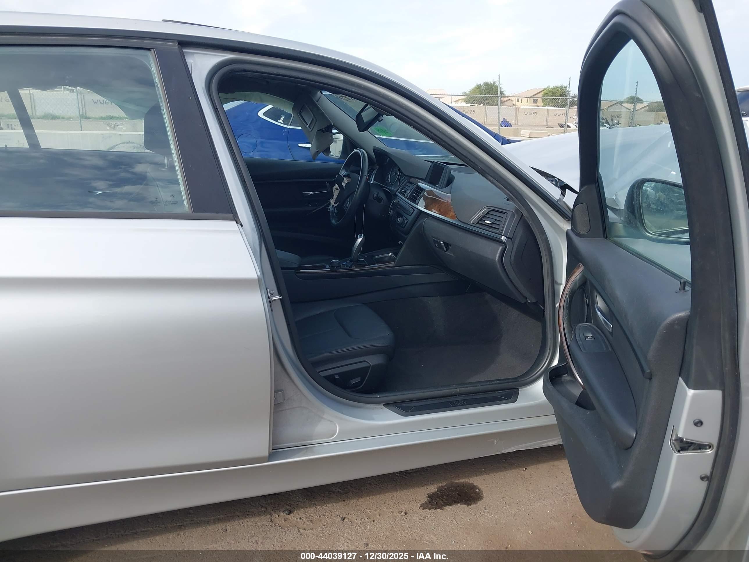 BMW 320I image 5
