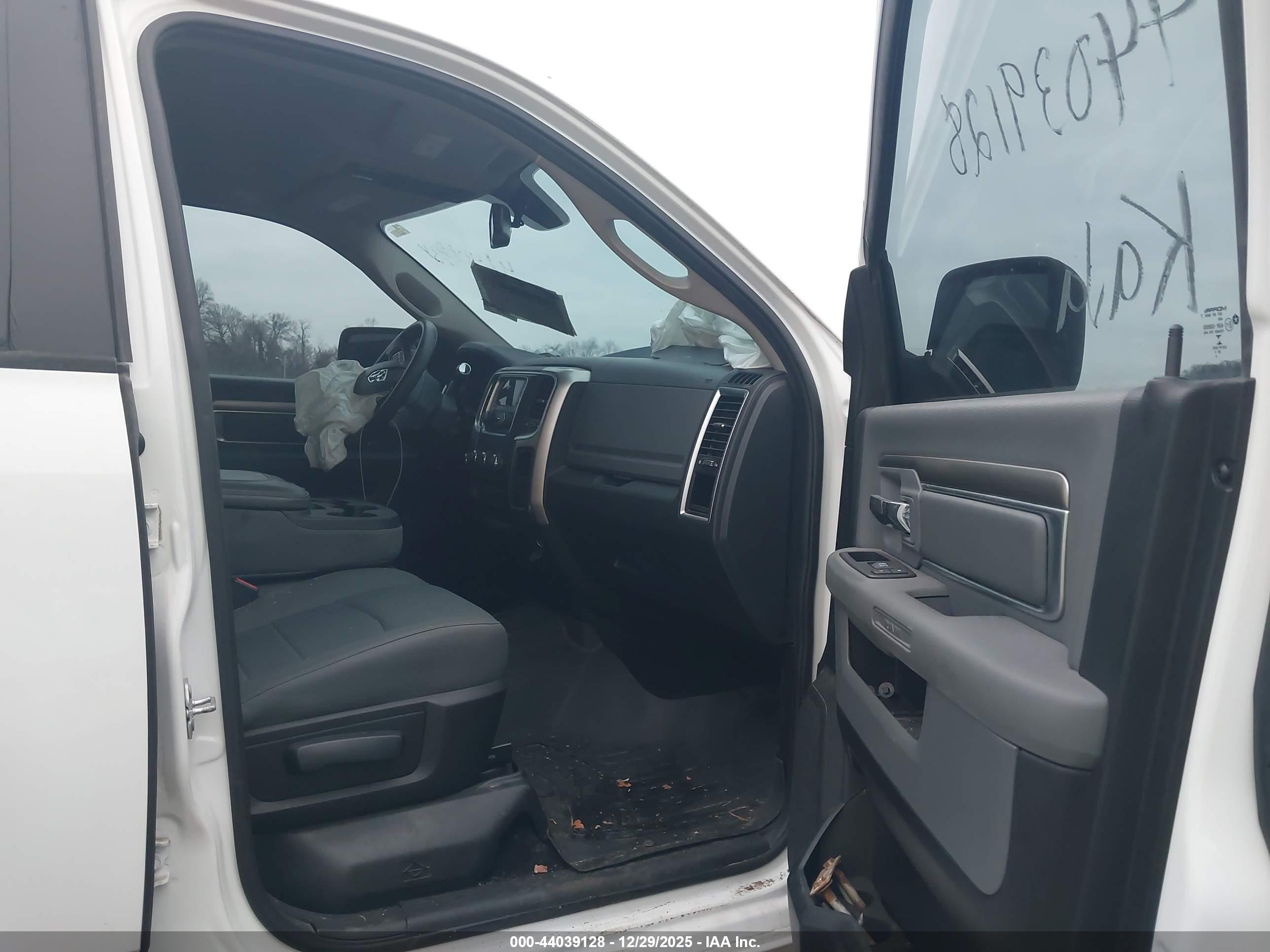 RAM 2500 image 5