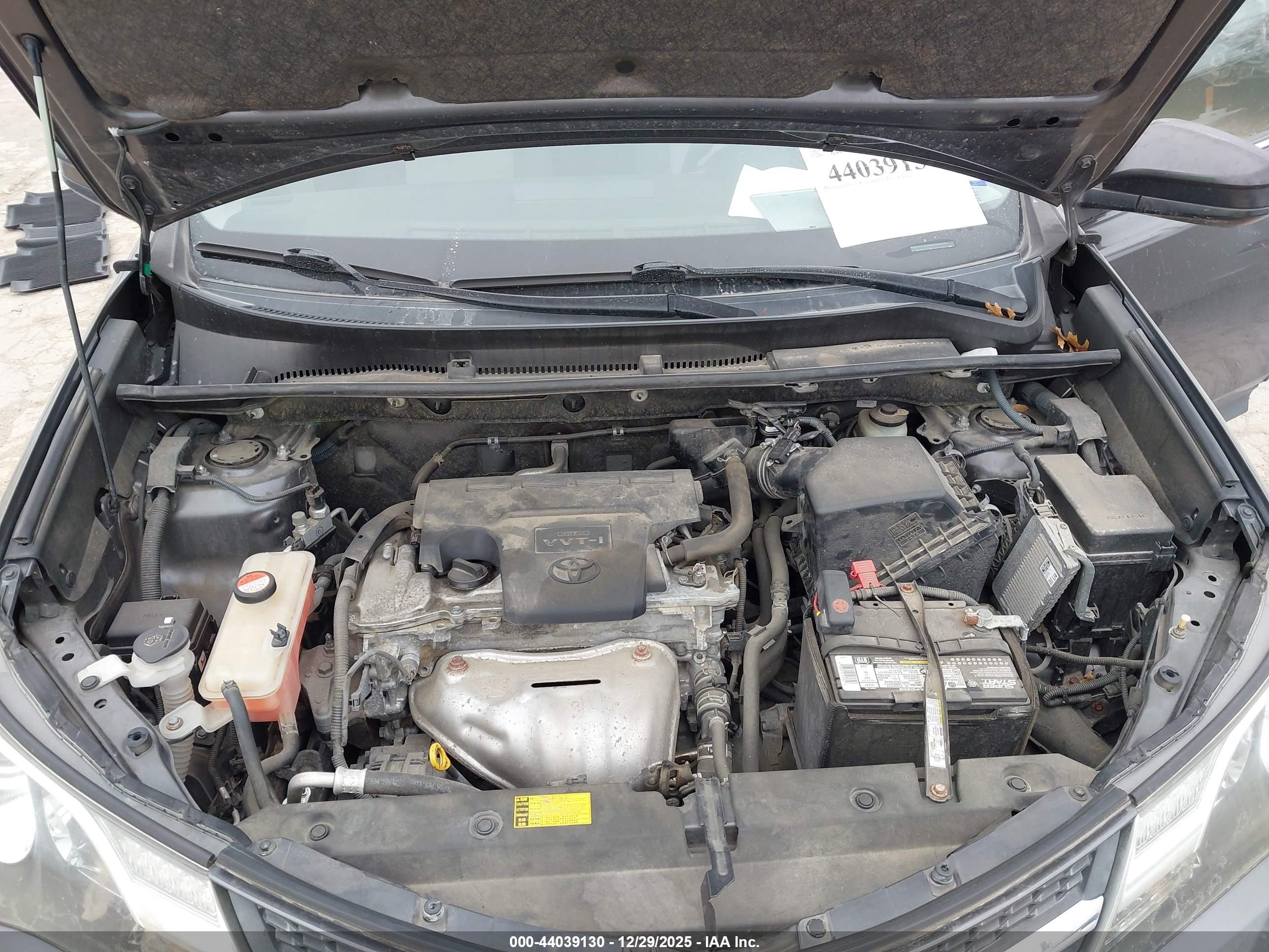 TOYOTA RAV4 image 10