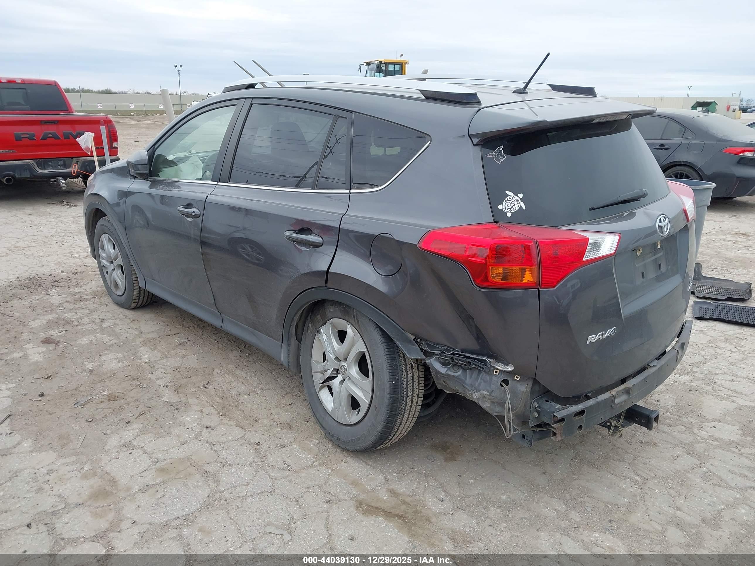 TOYOTA RAV4 image 3