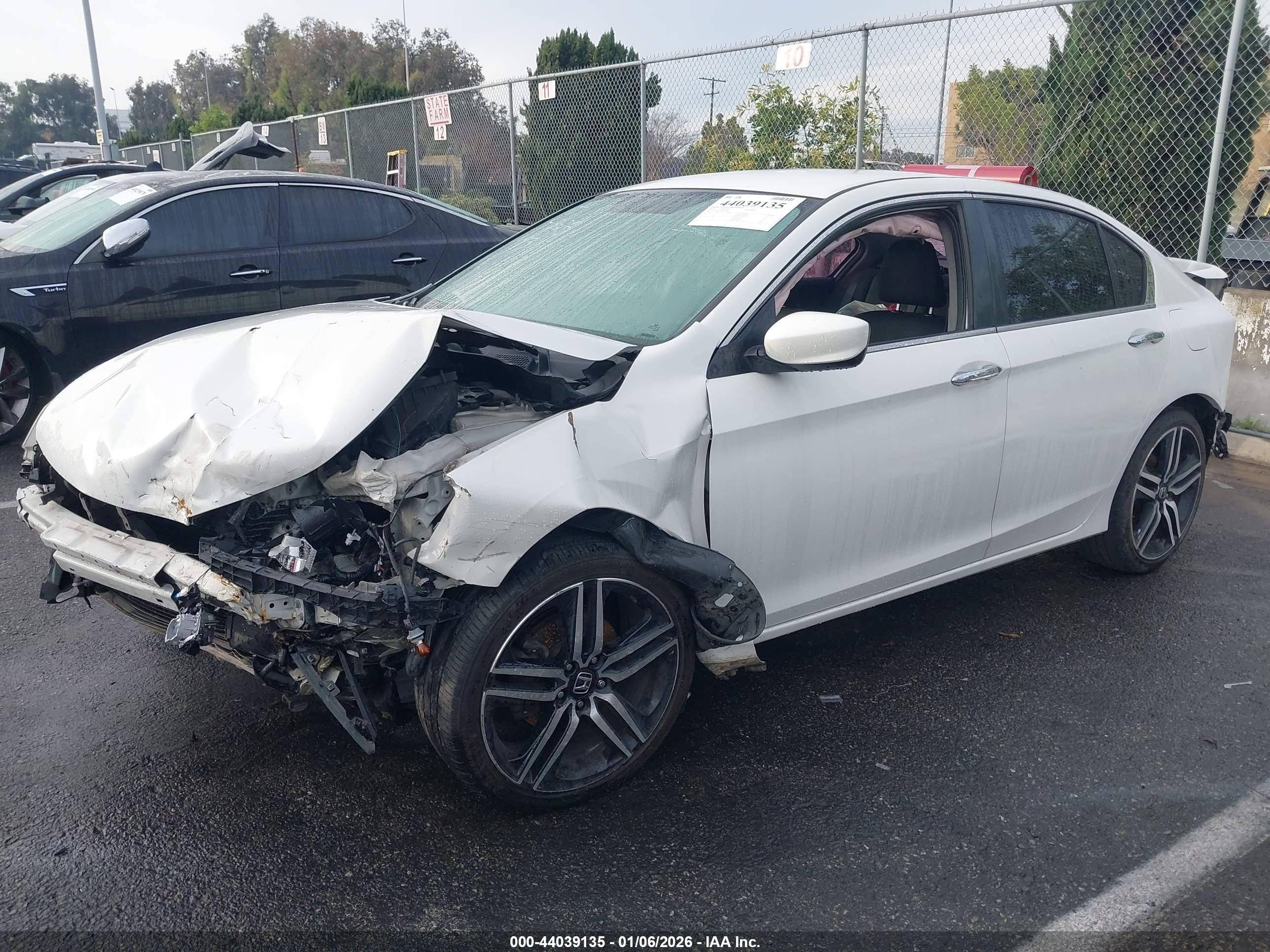 HONDA ACCORD image 2