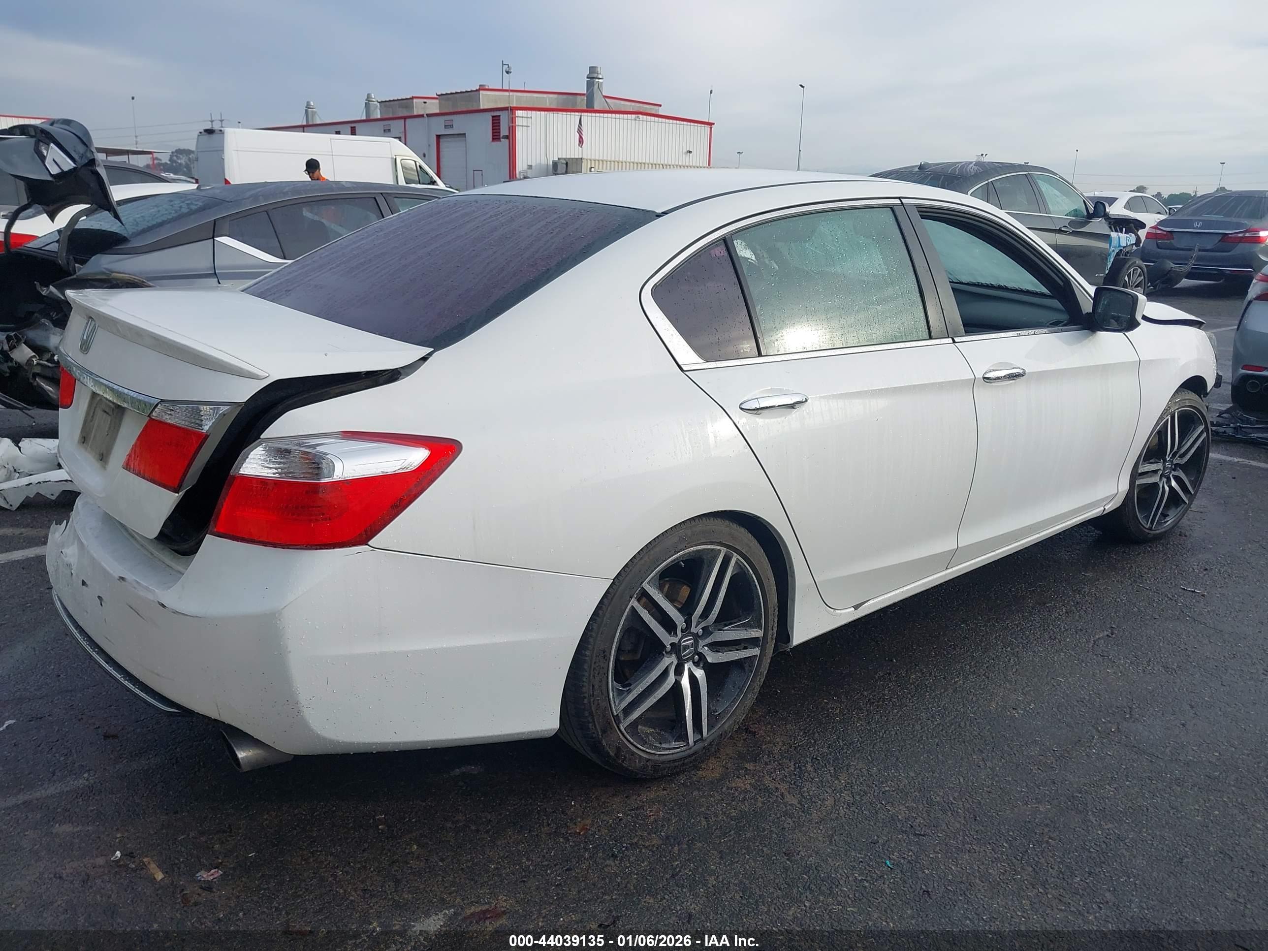 HONDA ACCORD image 4
