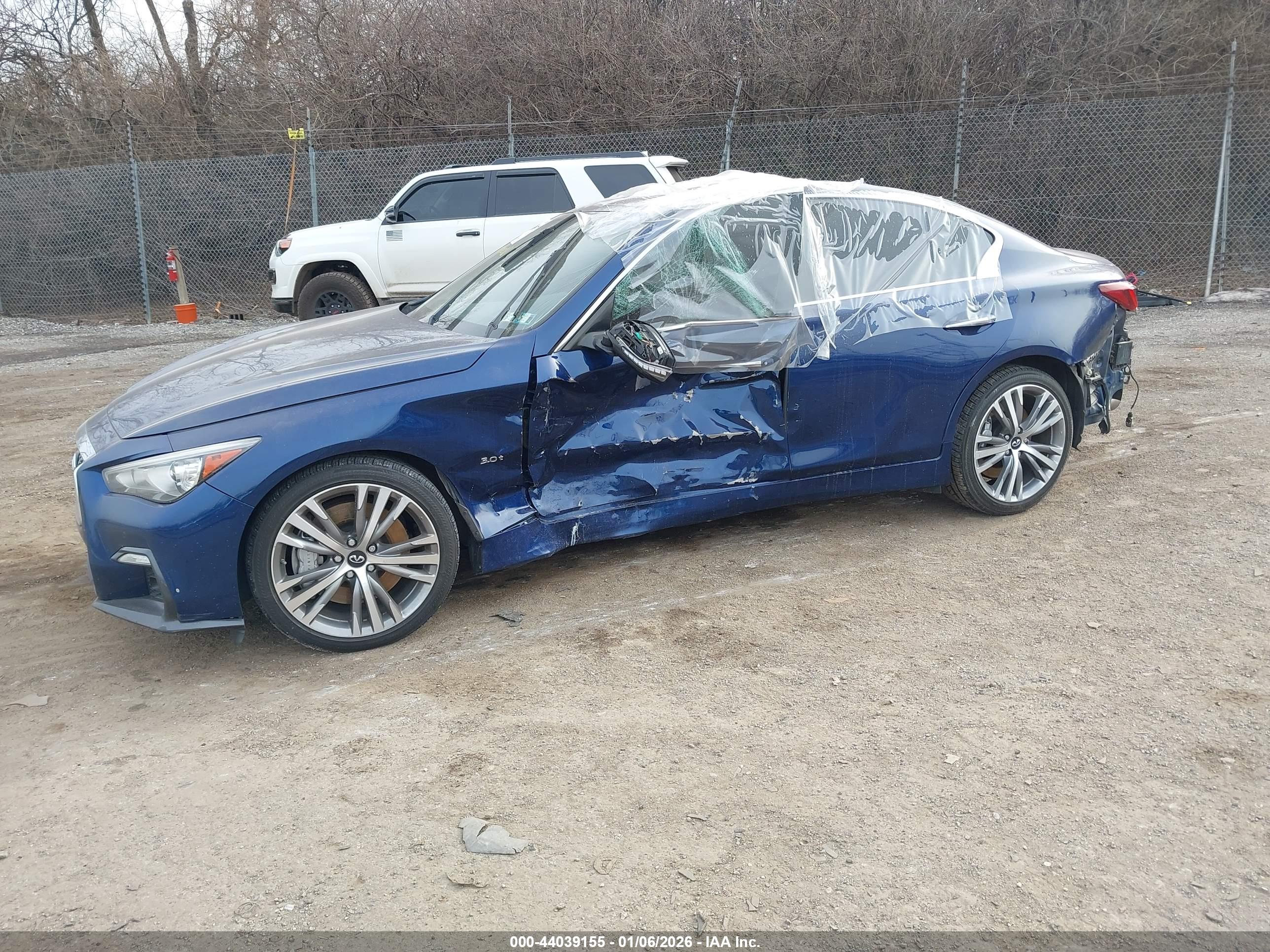 INFINITI Q50 image 2