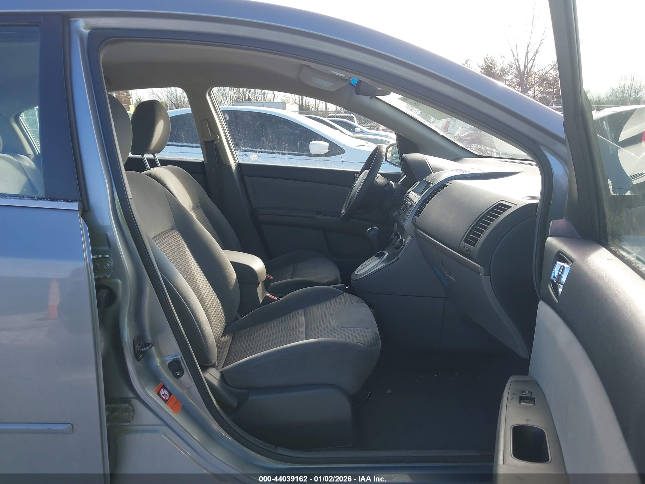NISSAN SENTRA image 5