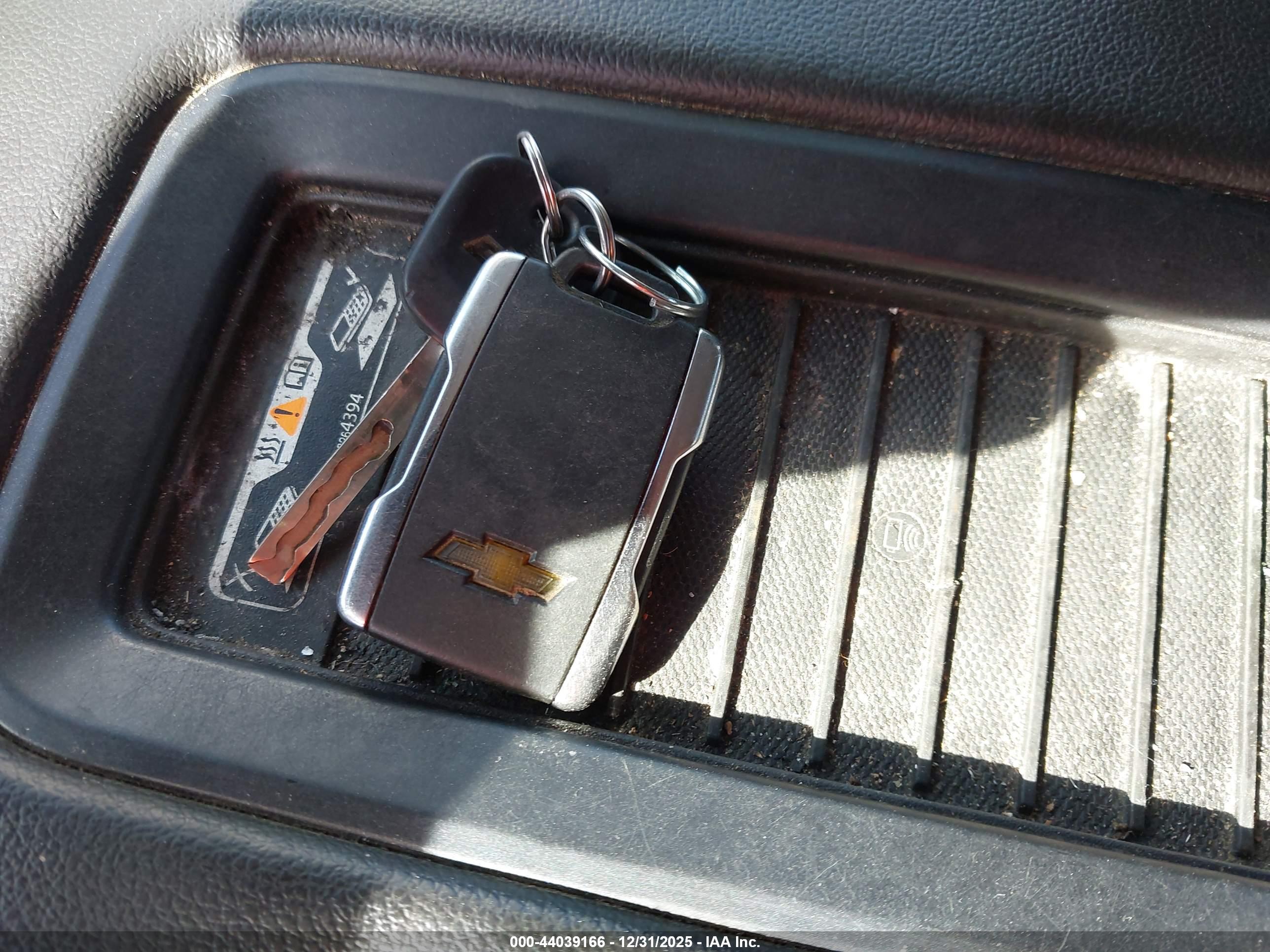 CHEVROLET SILVERADO image 11