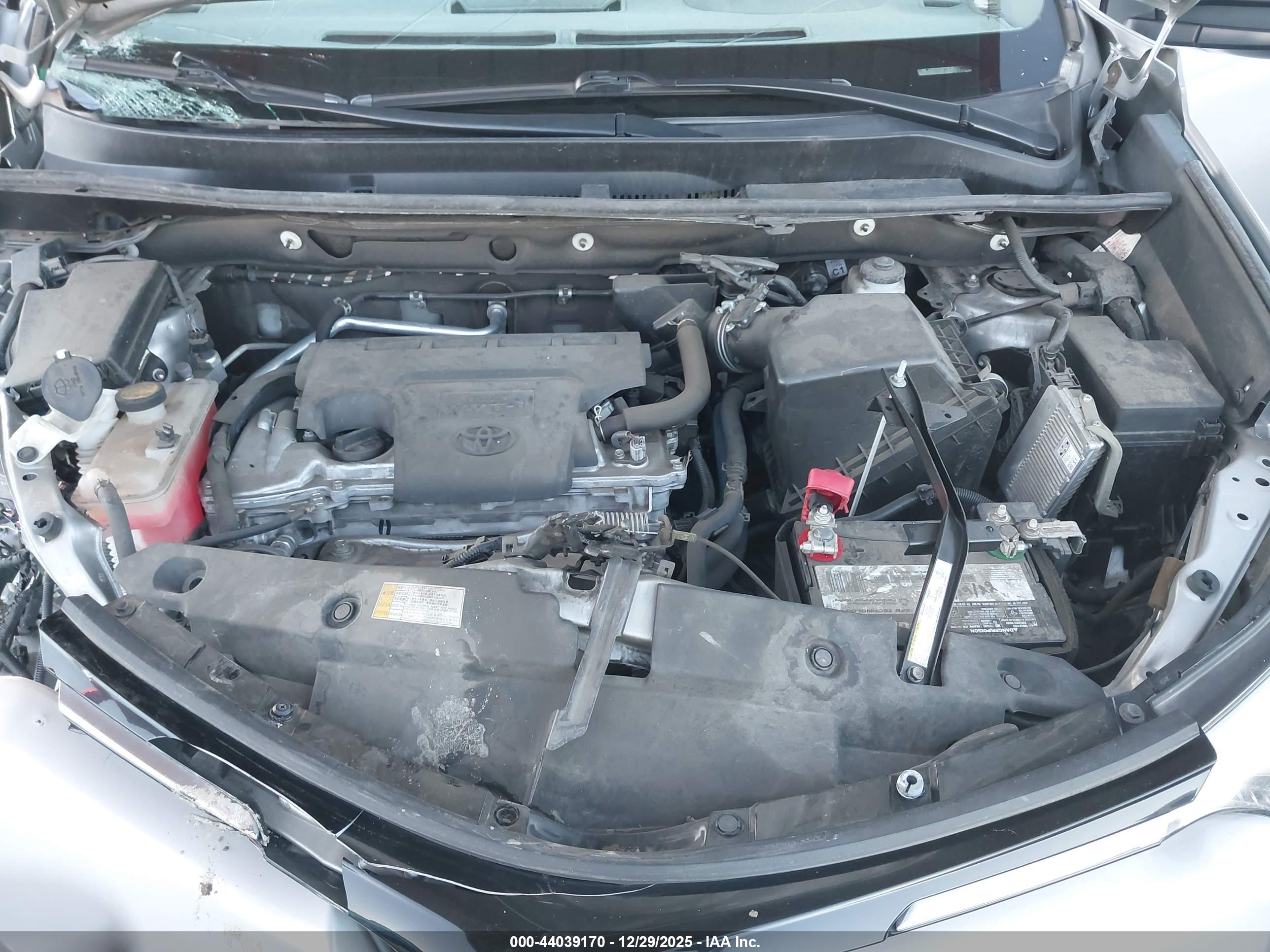TOYOTA RAV4 image 10