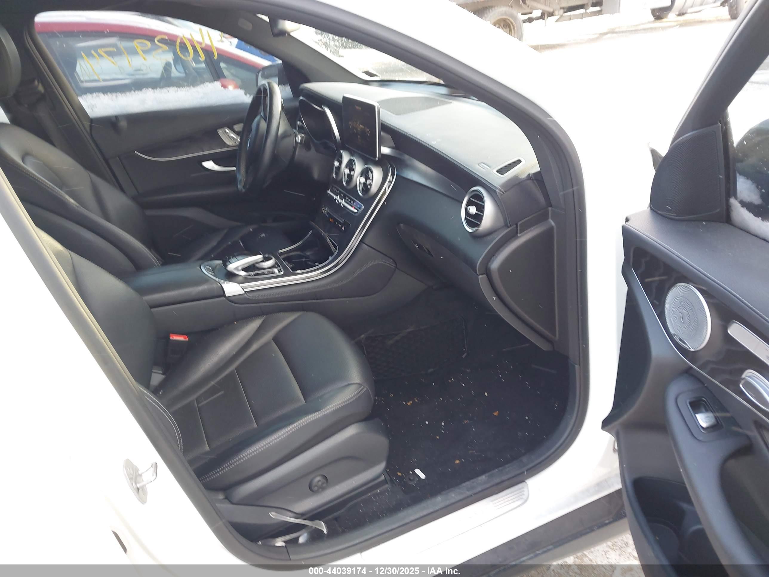 MERCEDES-BENZ GLC image 5