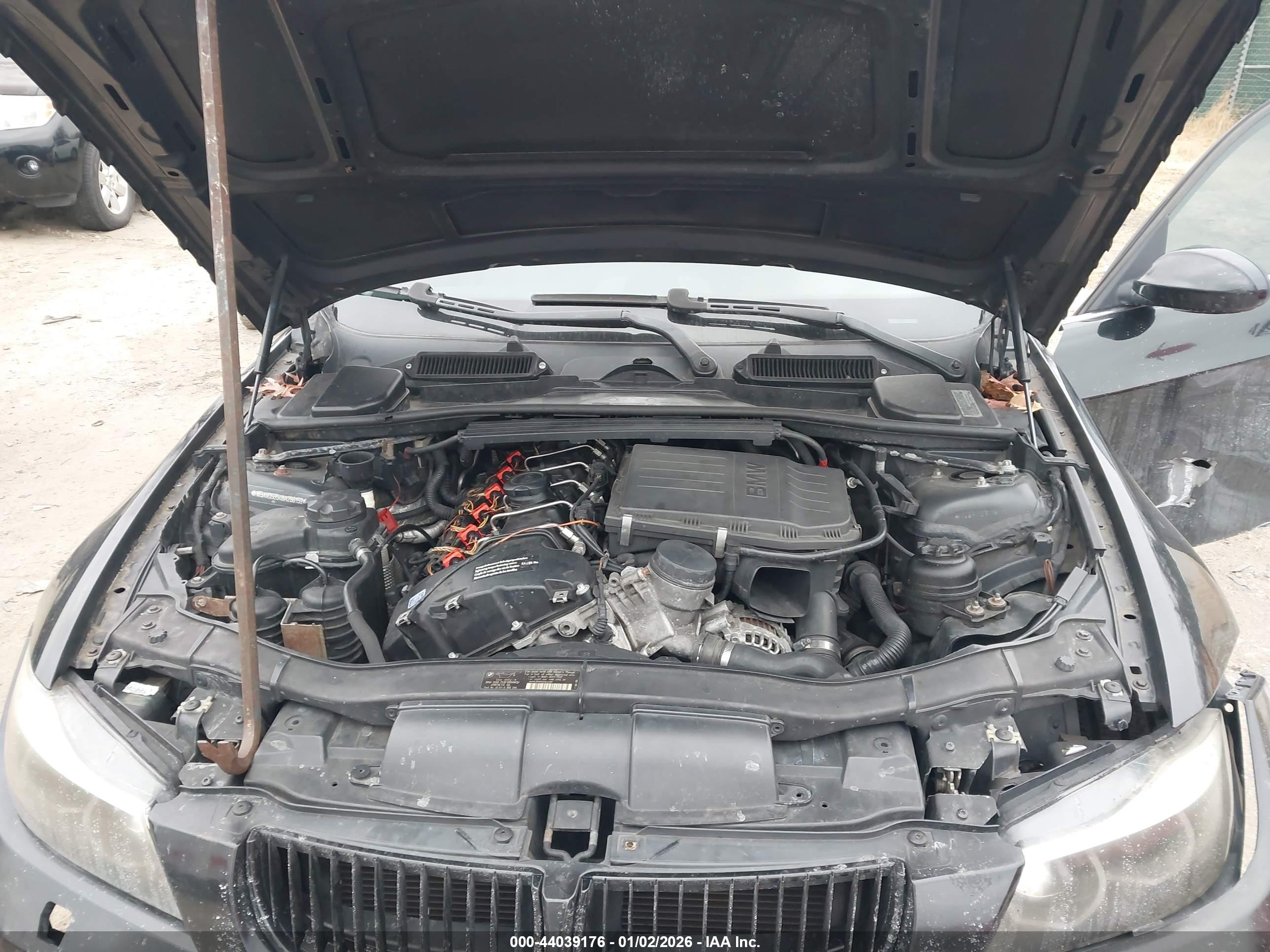 BMW 335XI image 10