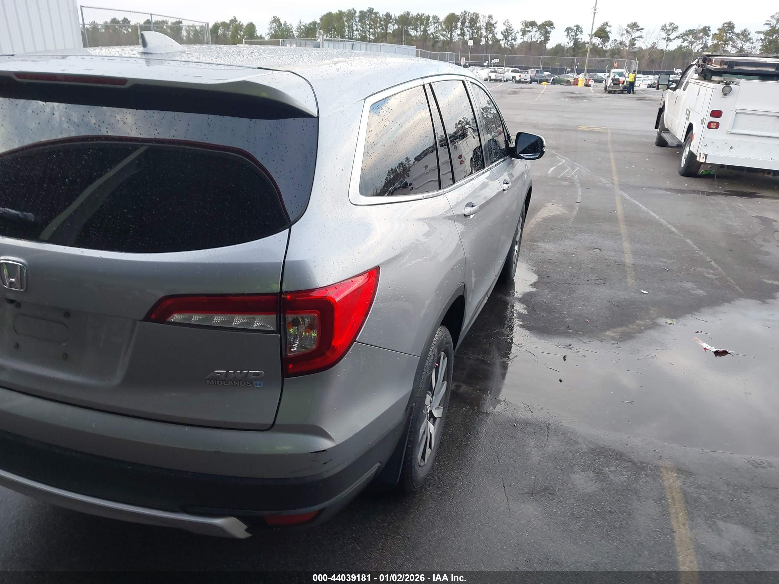 HONDA PILOT image 4