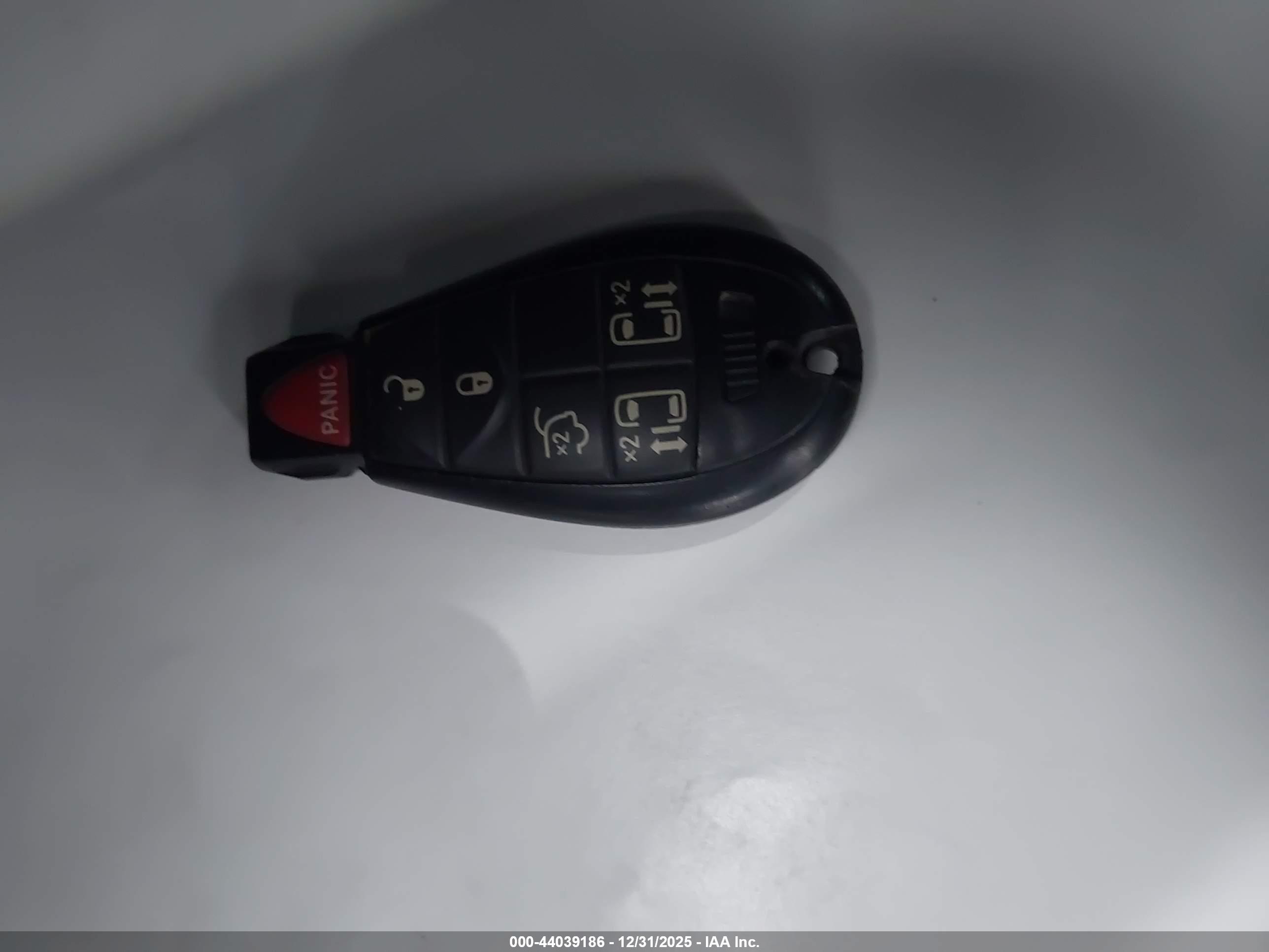 CHRYSLER TOWN image 11