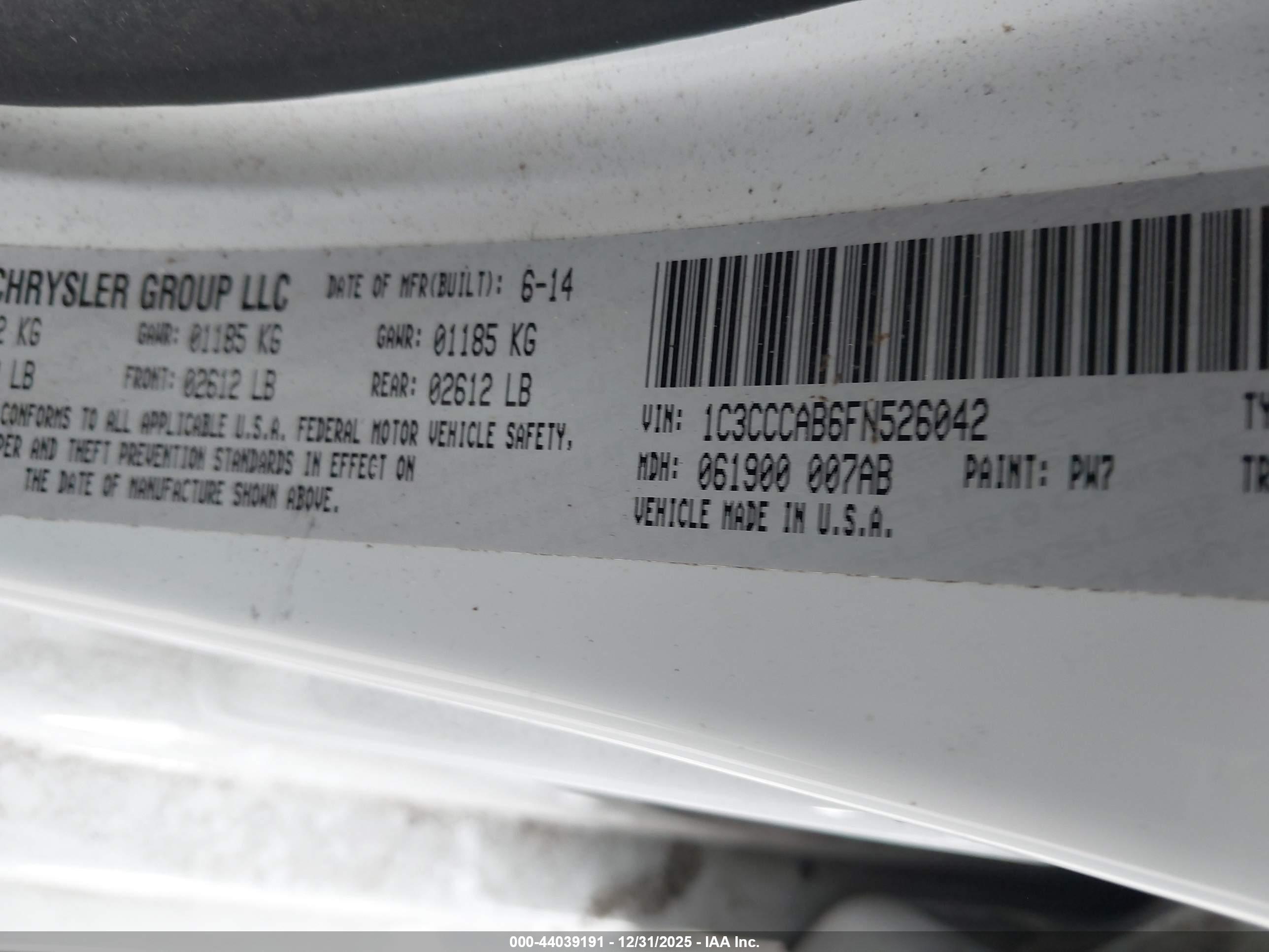 CHRYSLER 200 image 9