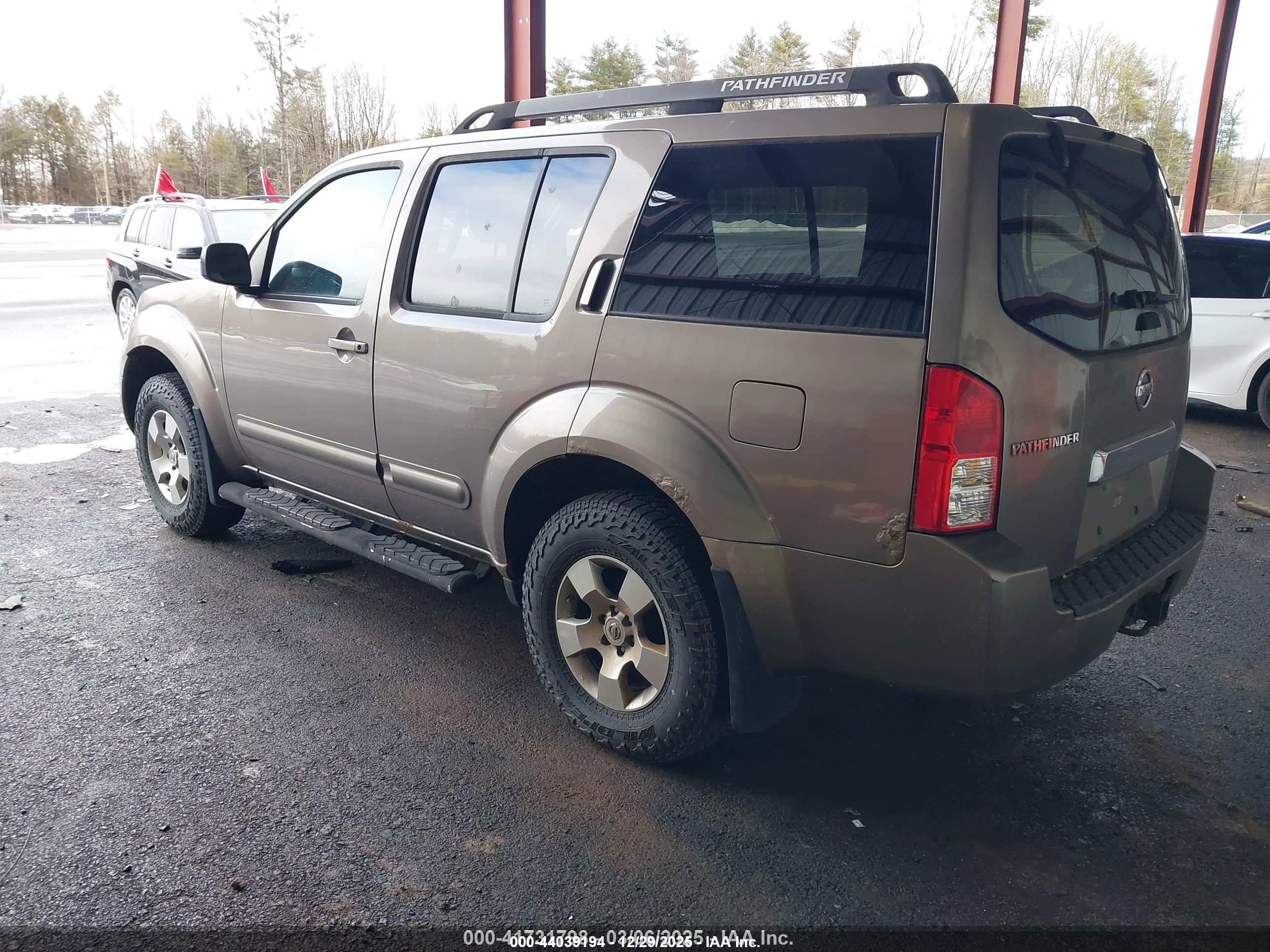 NISSAN PATHFINDER image 3