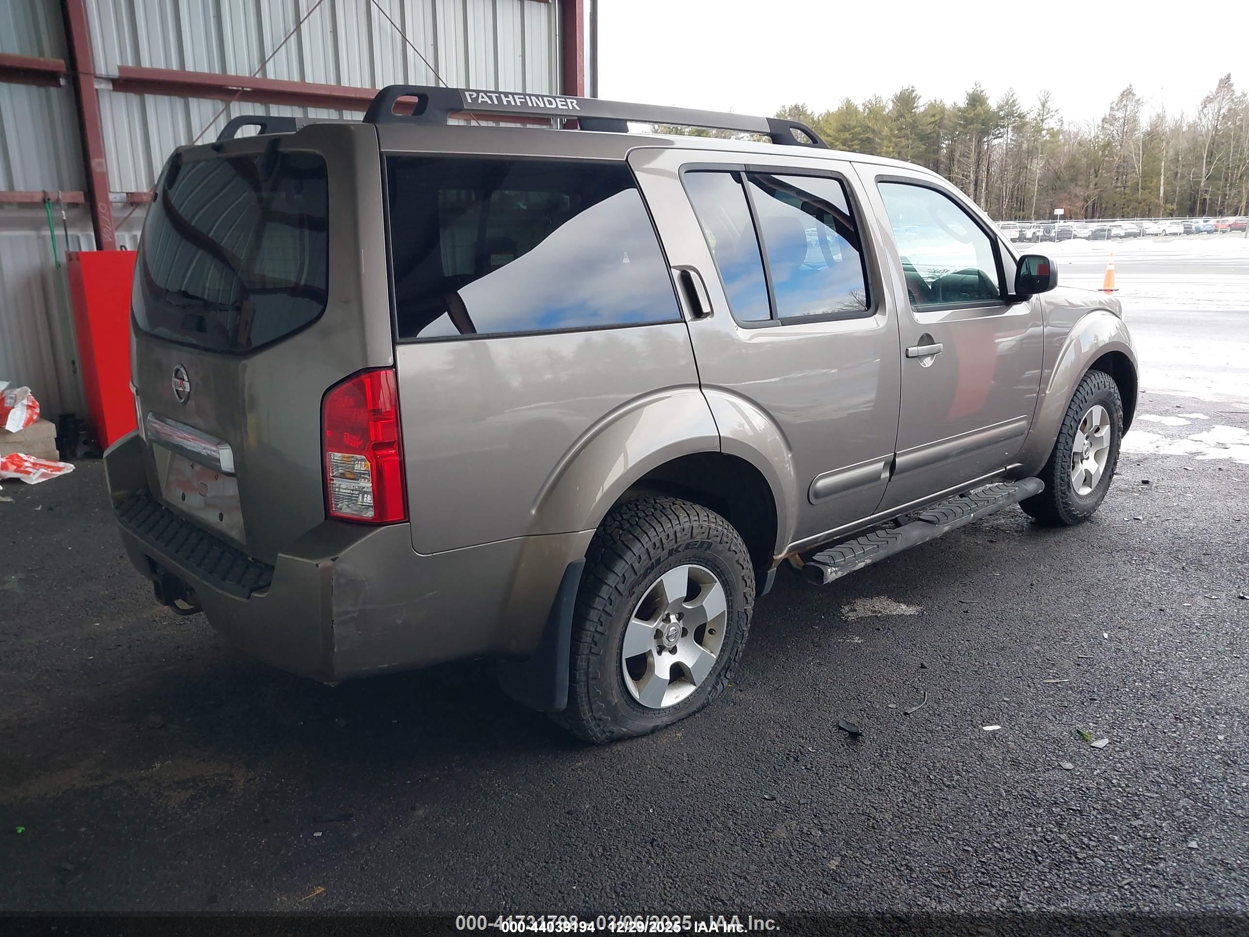 NISSAN PATHFINDER image 4