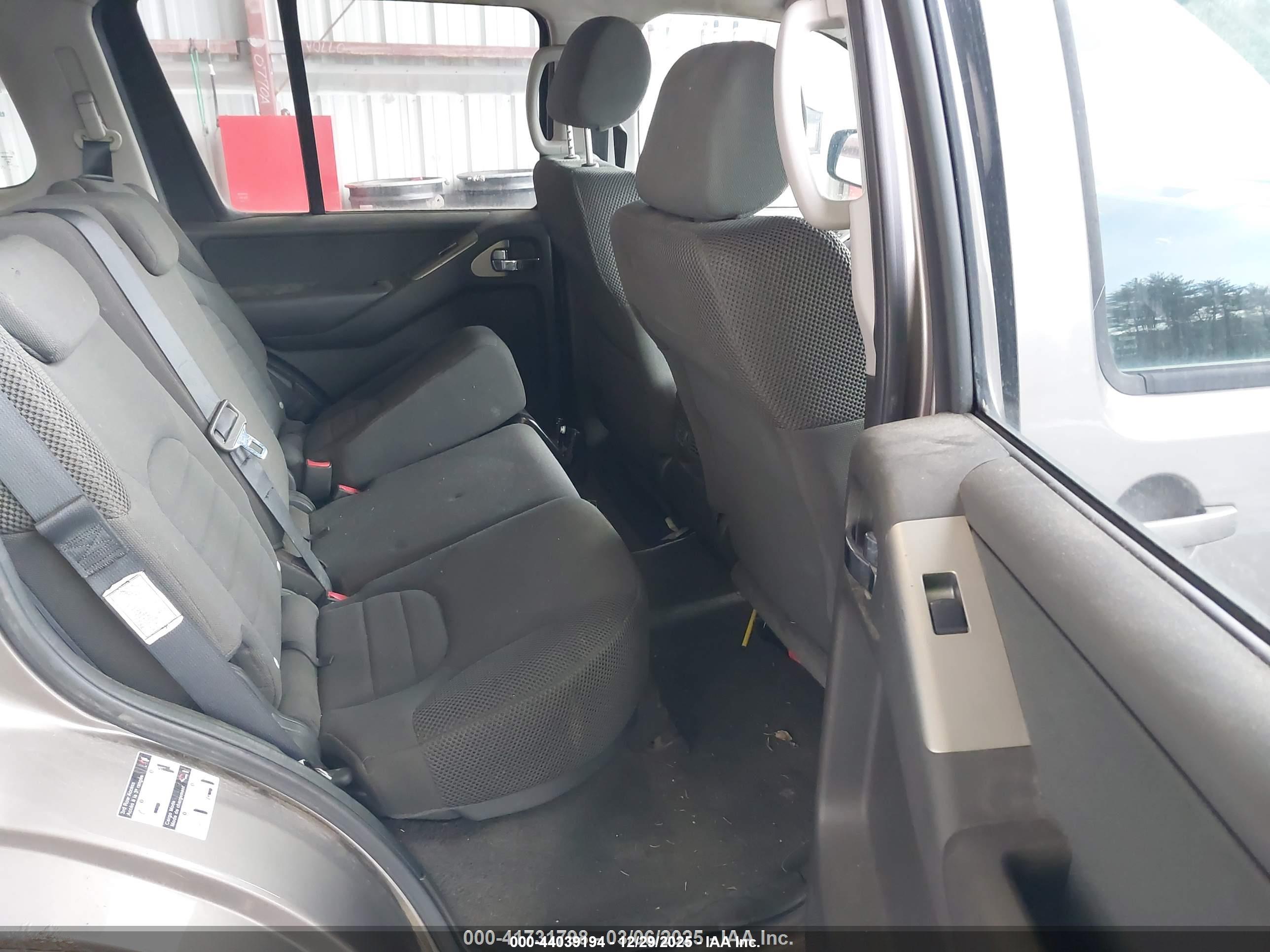 NISSAN PATHFINDER image 8