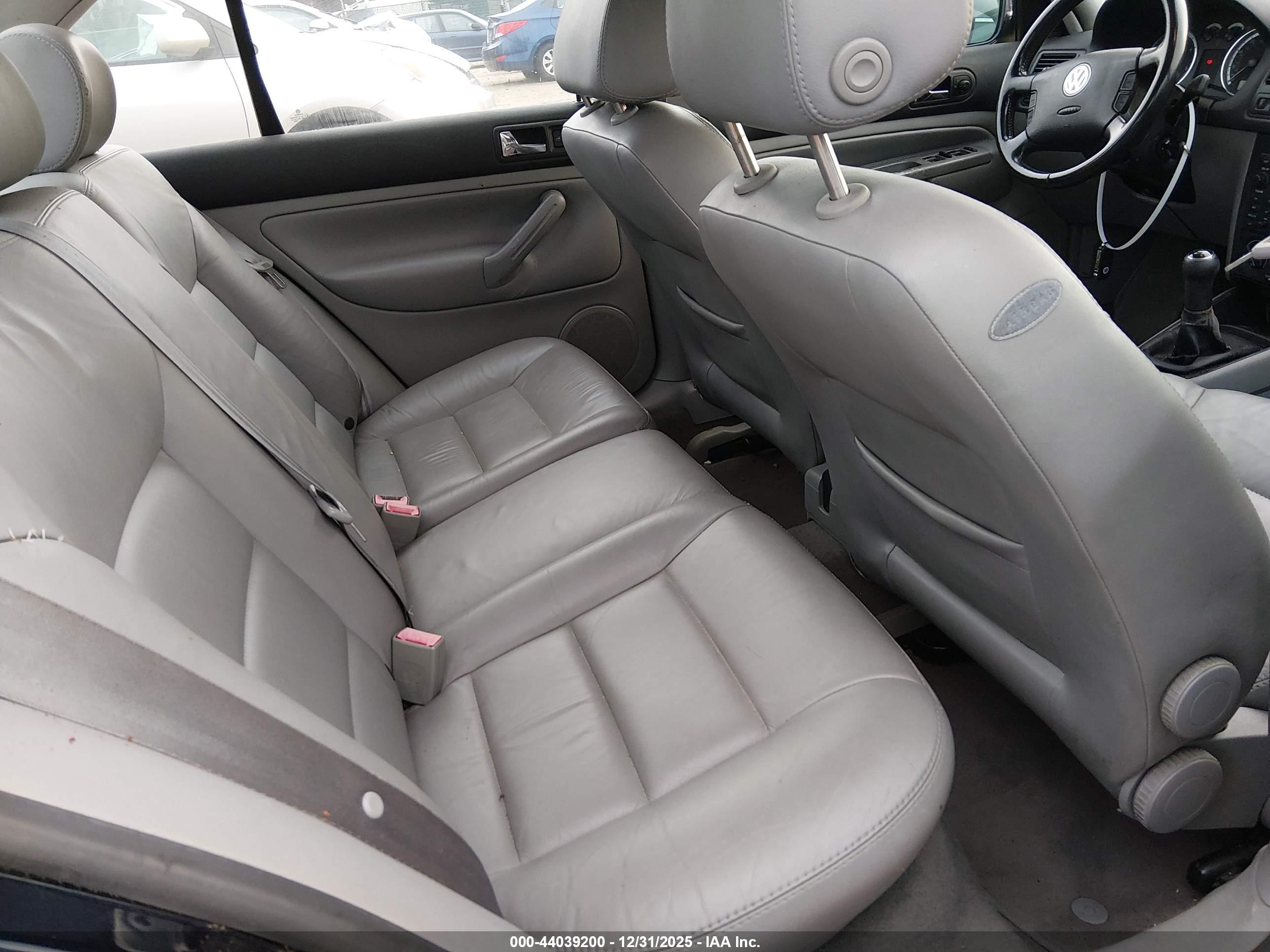 VOLKSWAGEN JETTA image 8