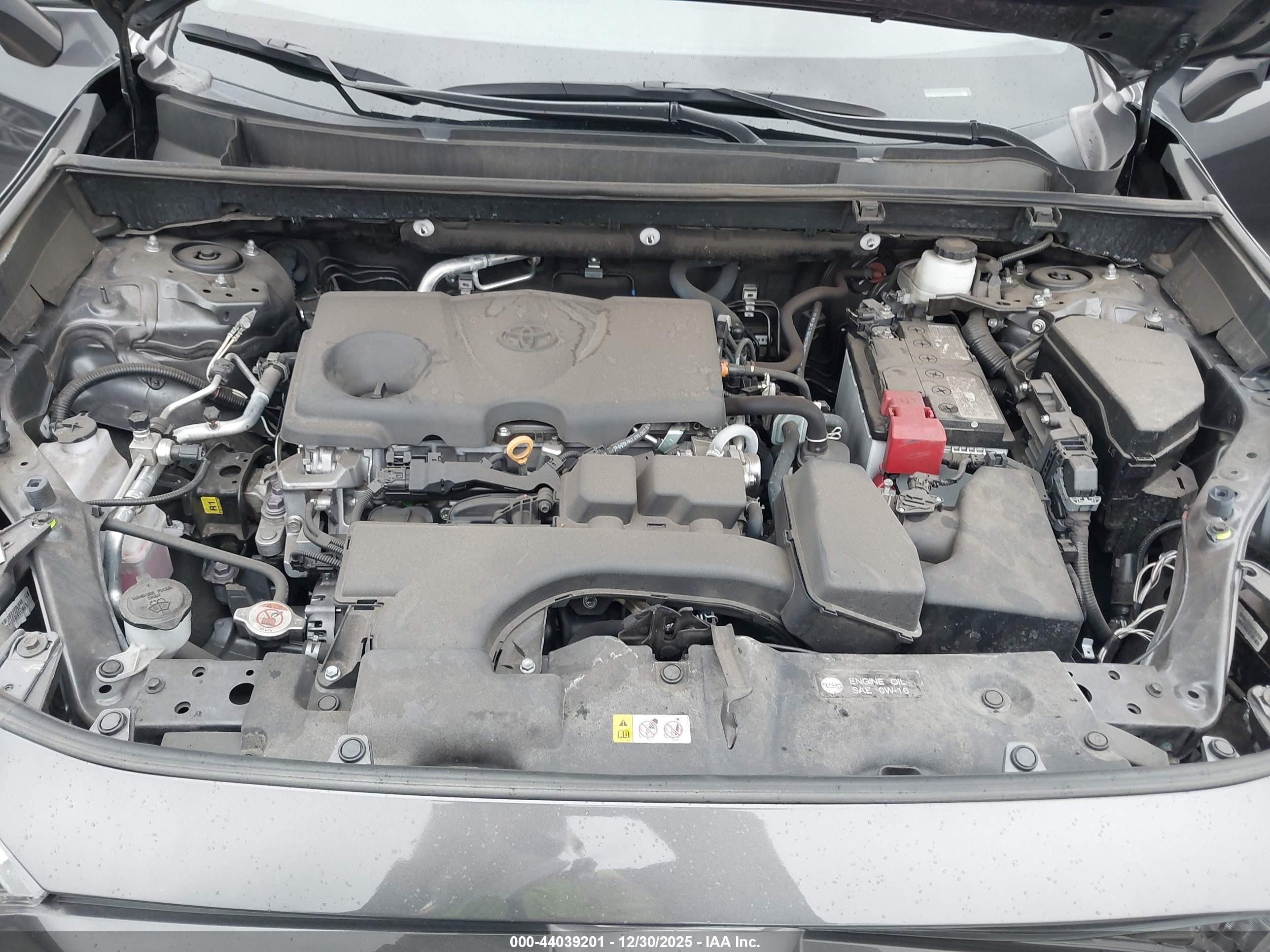 TOYOTA RAV4 image 10