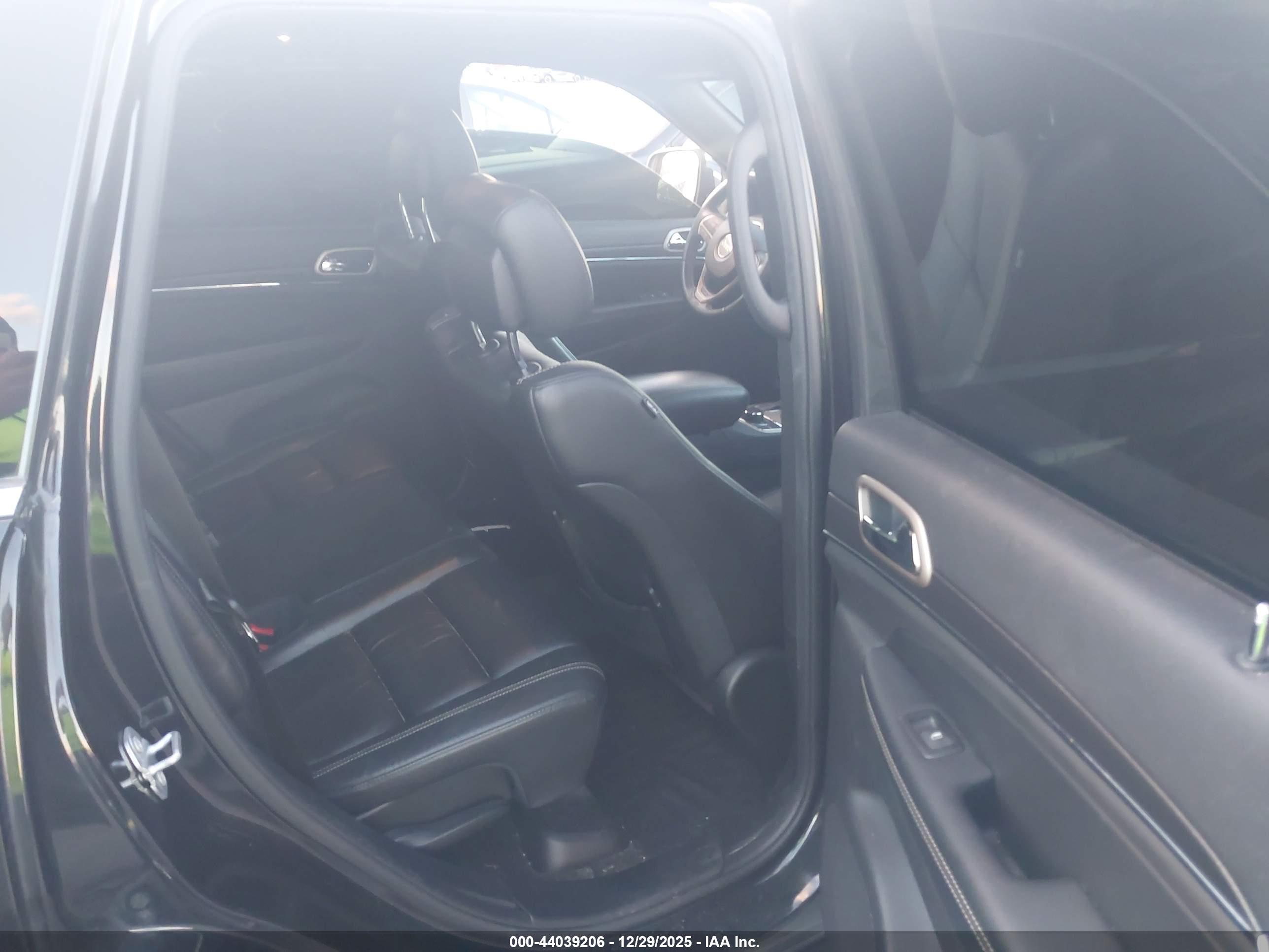 JEEP GRAND image 8