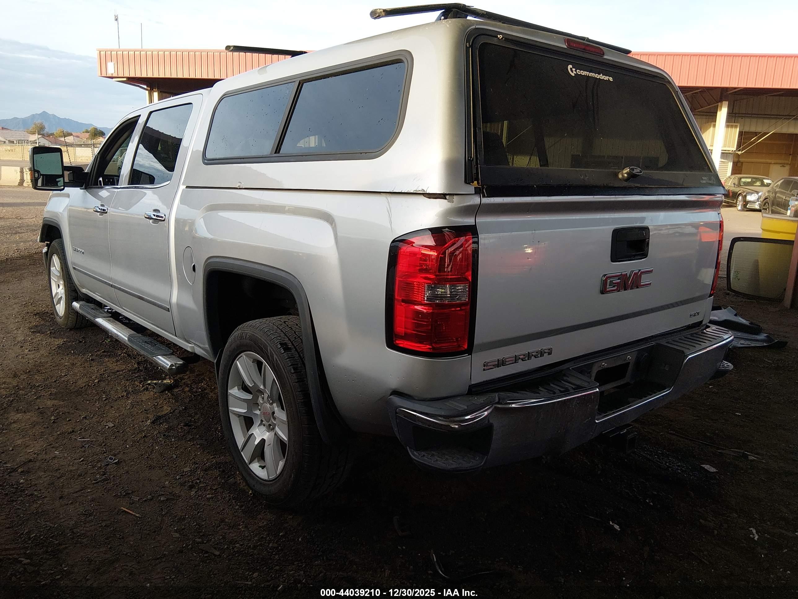 GMC SIERRA image 3