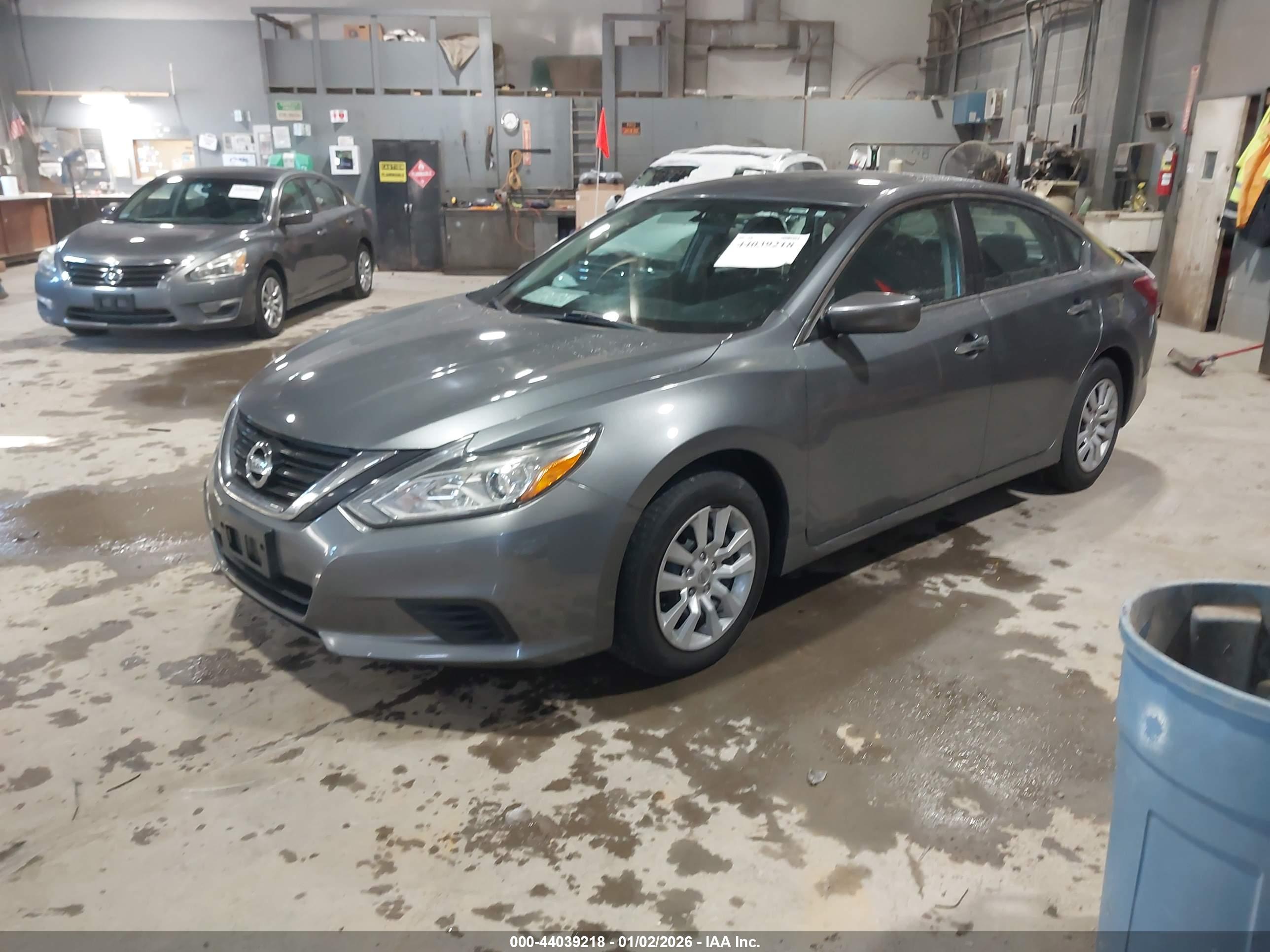 NISSAN ALTIMA image 2