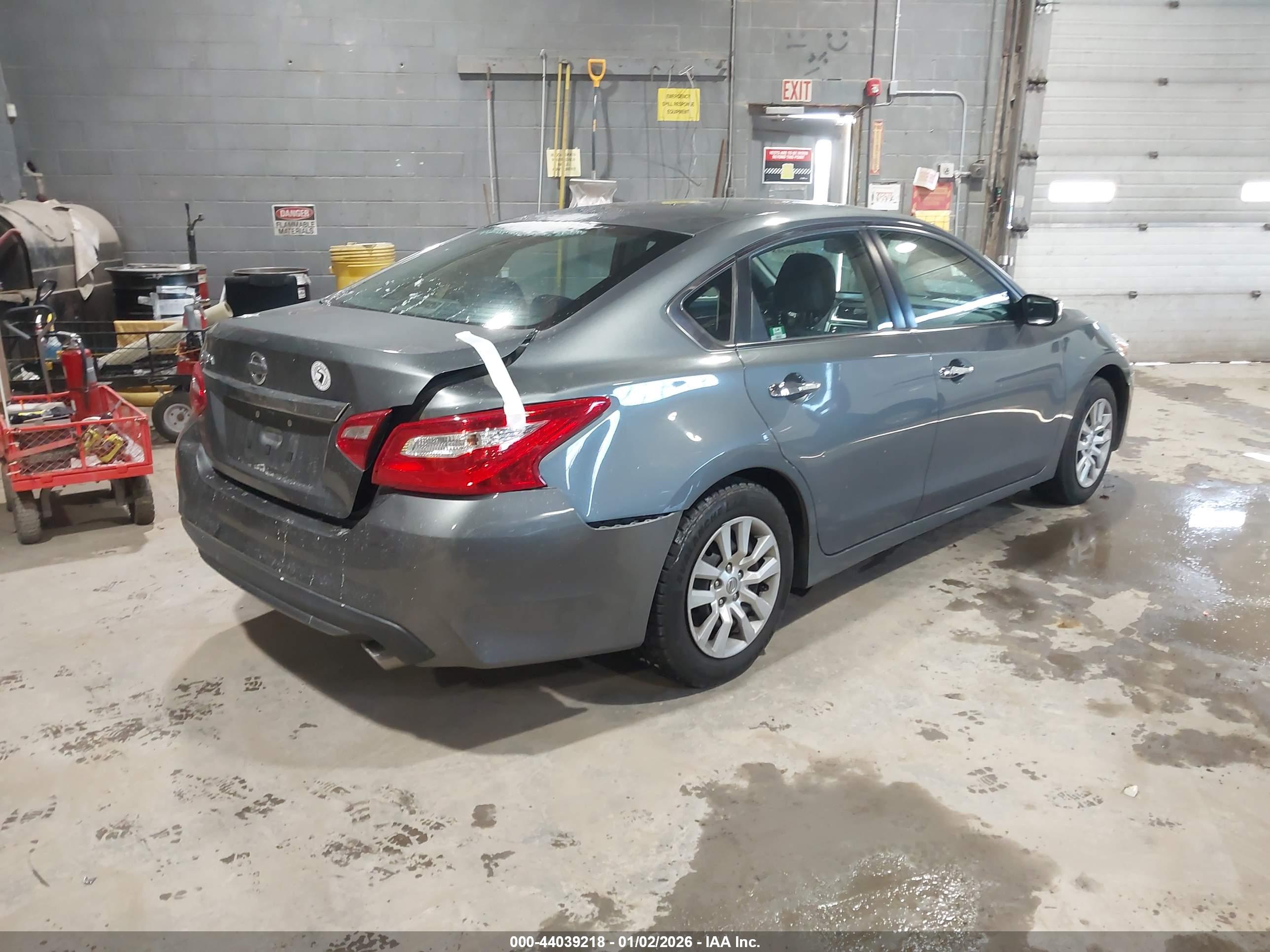 NISSAN ALTIMA image 4