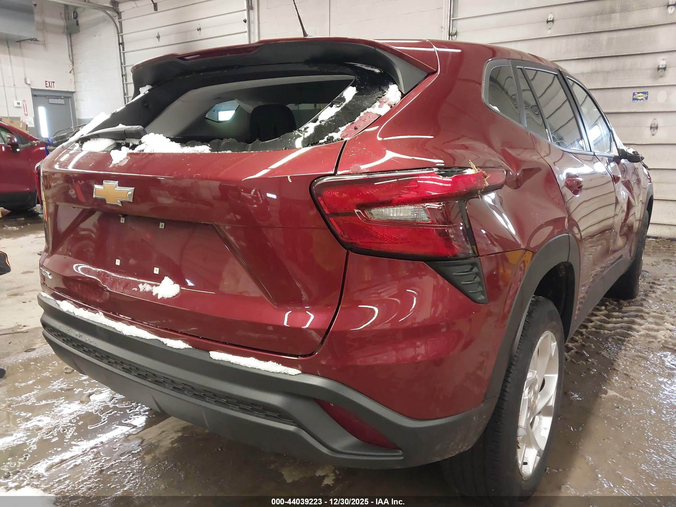 CHEVROLET TRAX image 4