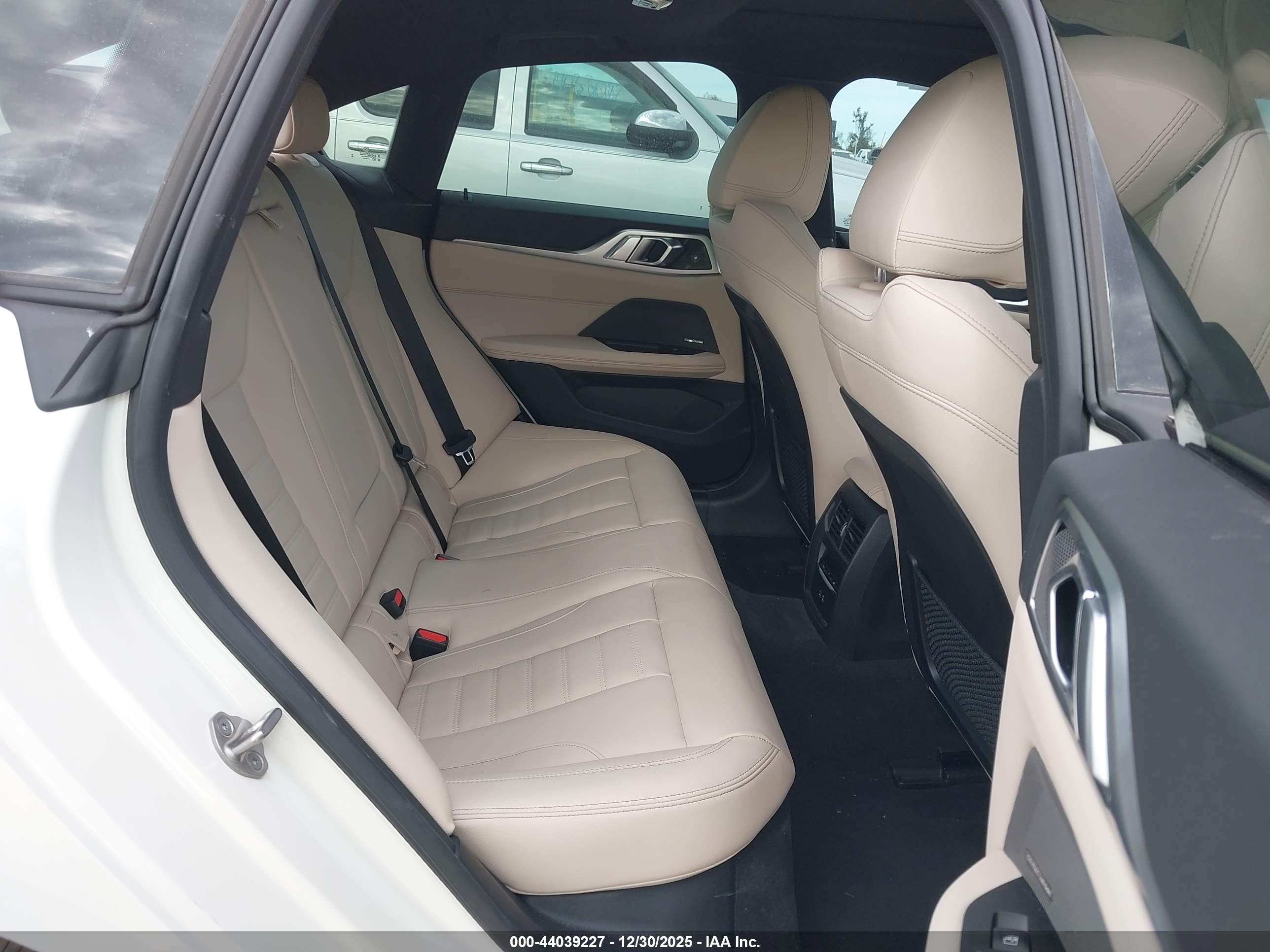 BMW I4 image 8
