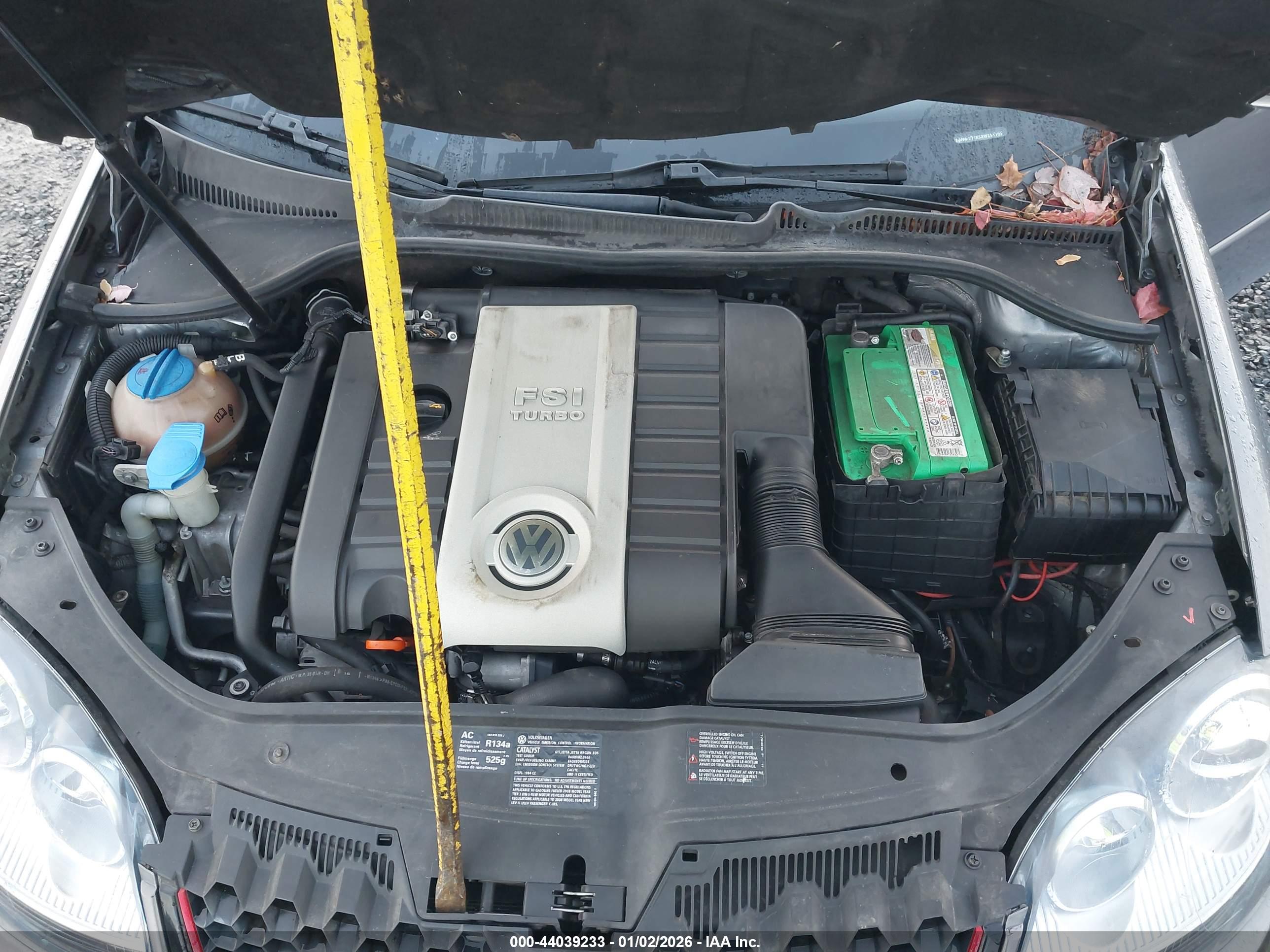 VOLKSWAGEN GTI image 10