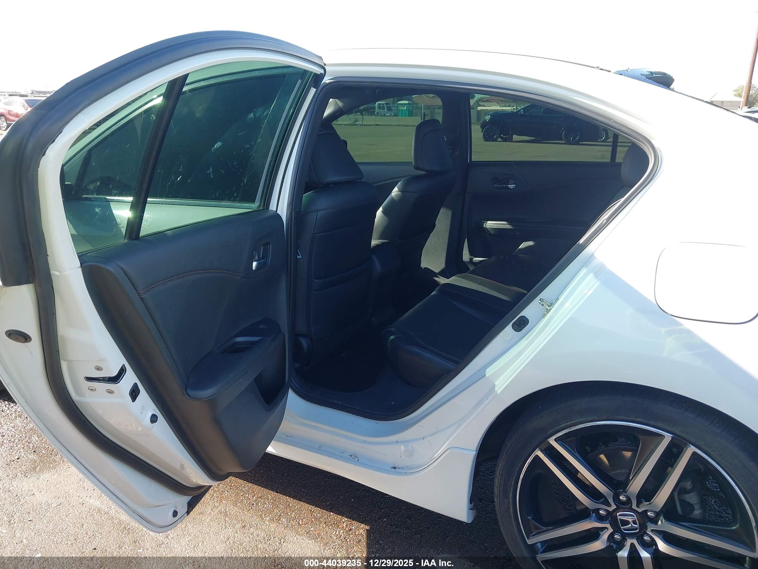 HONDA ACCORD image 8