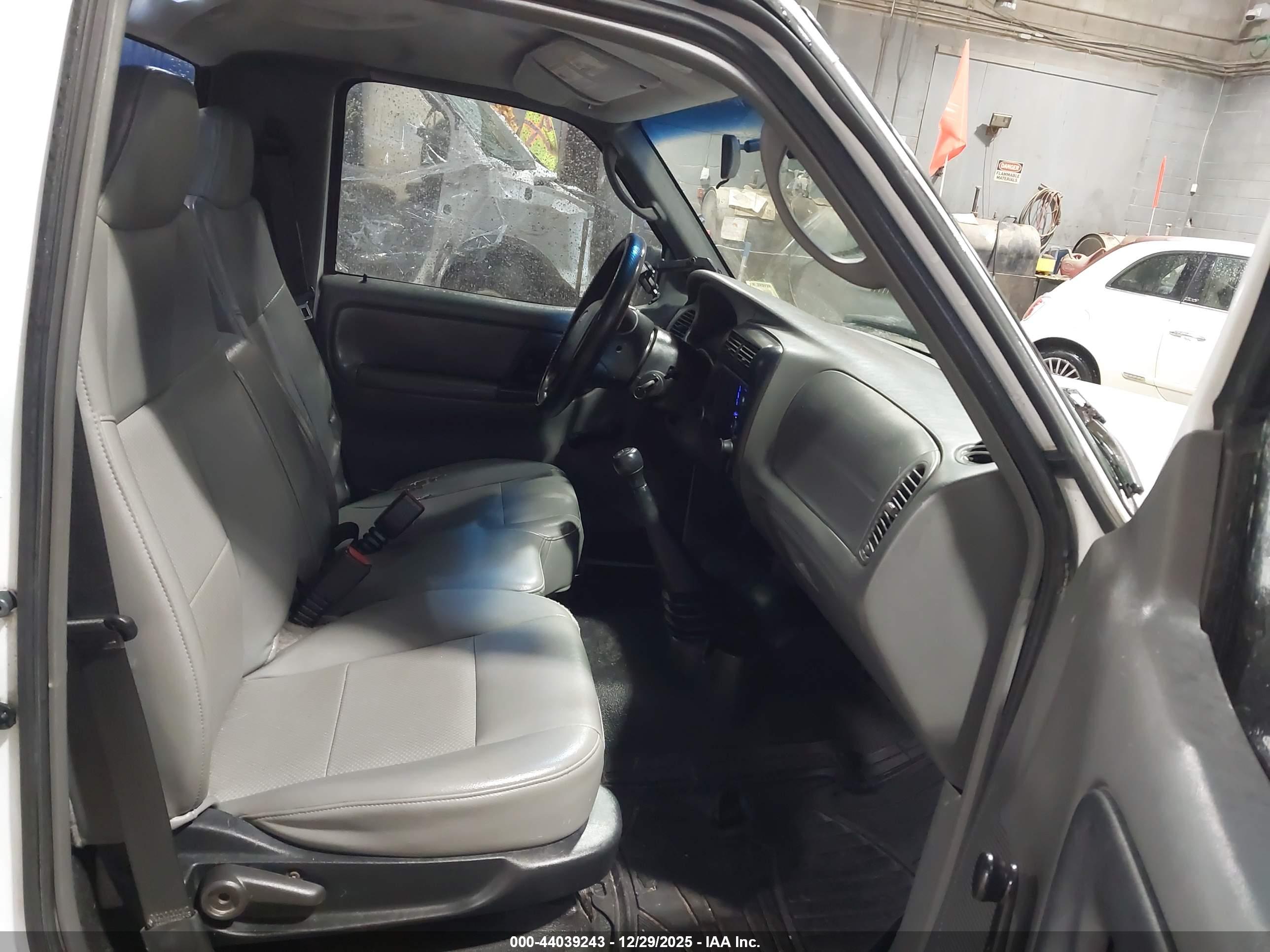 FORD RANGER image 5