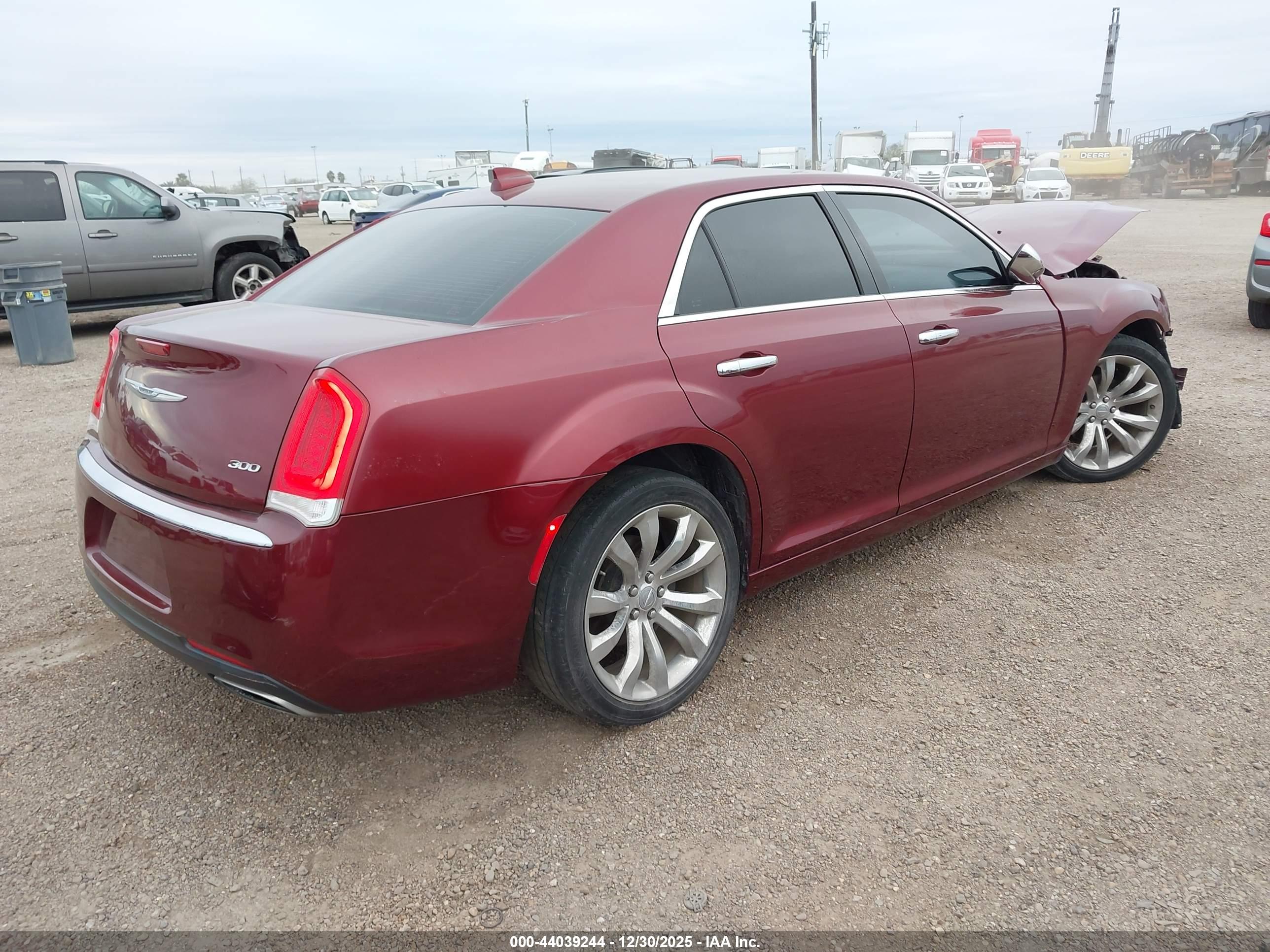 CHRYSLER 300 image 4