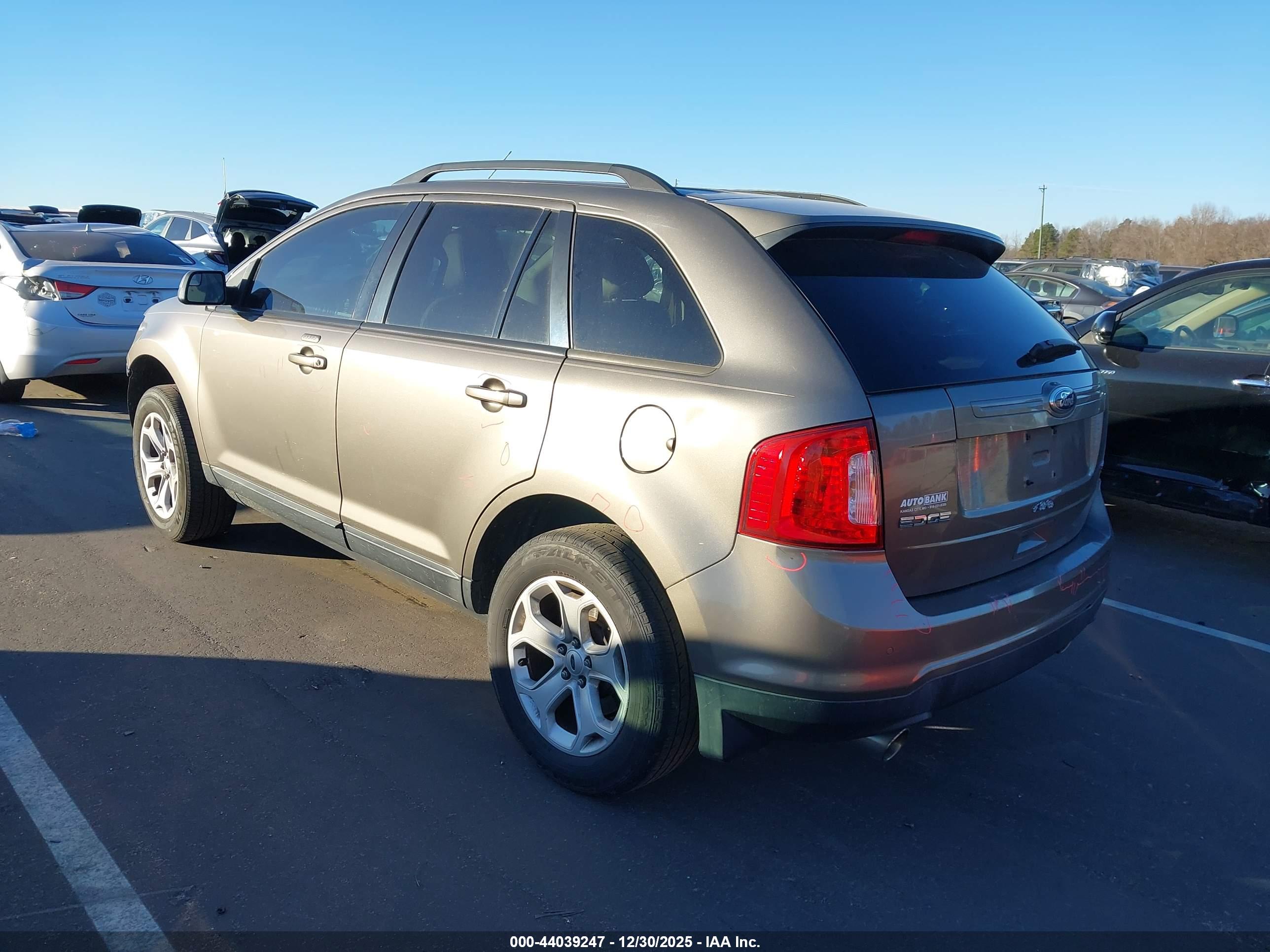 FORD EDGE image 3