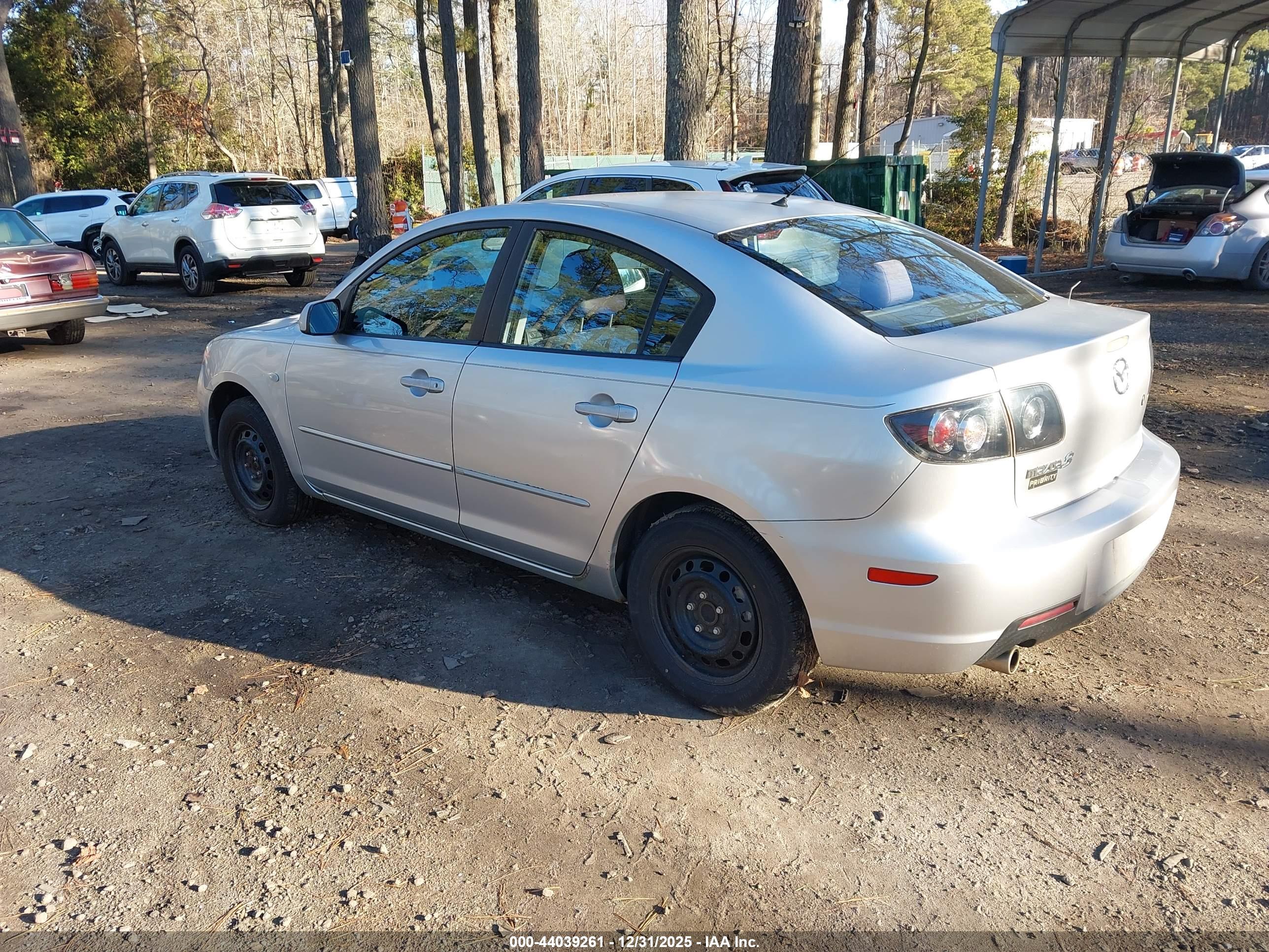 MAZDA MAZDA3 image 3