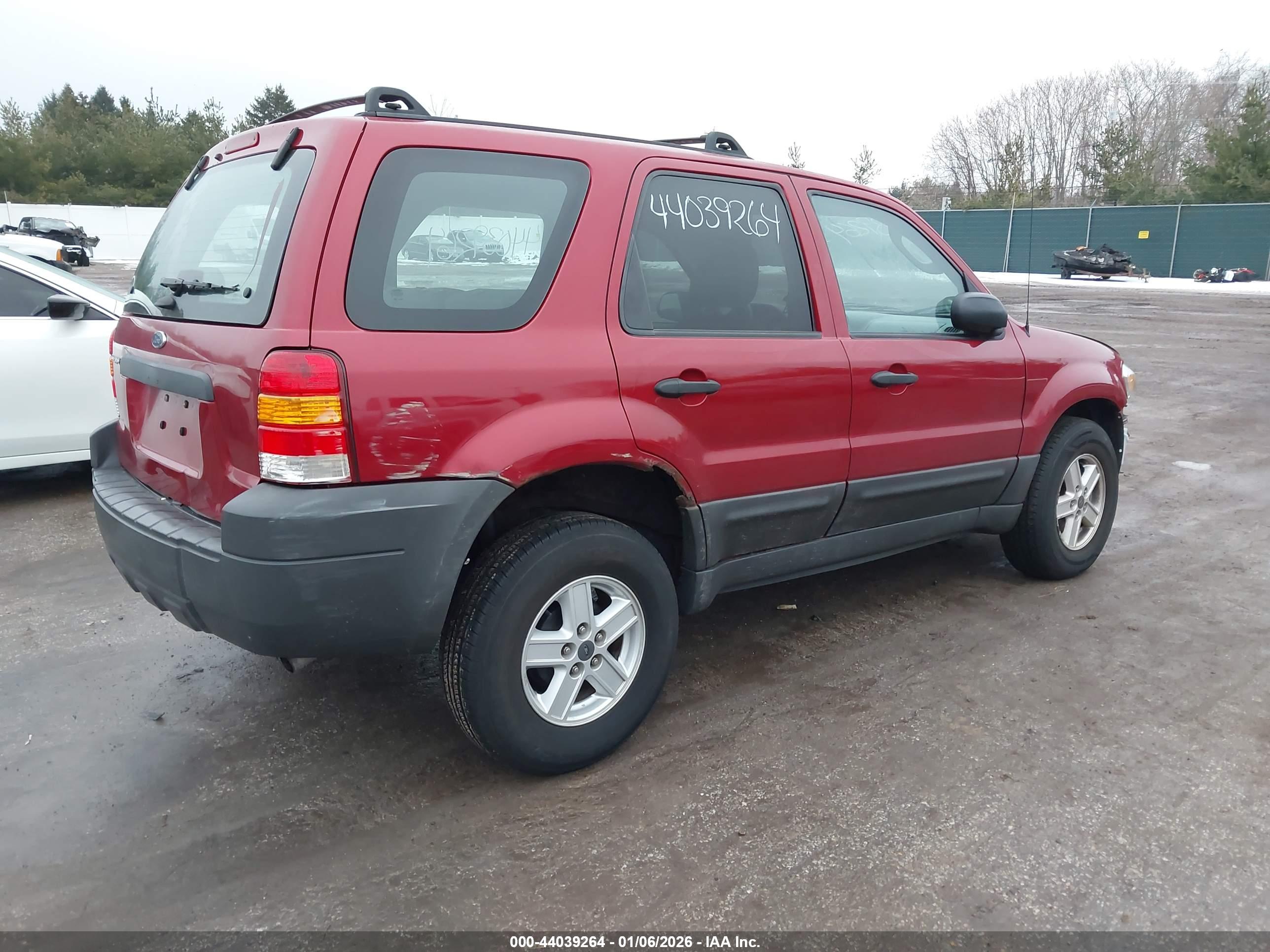 FORD ESCAPE image 4