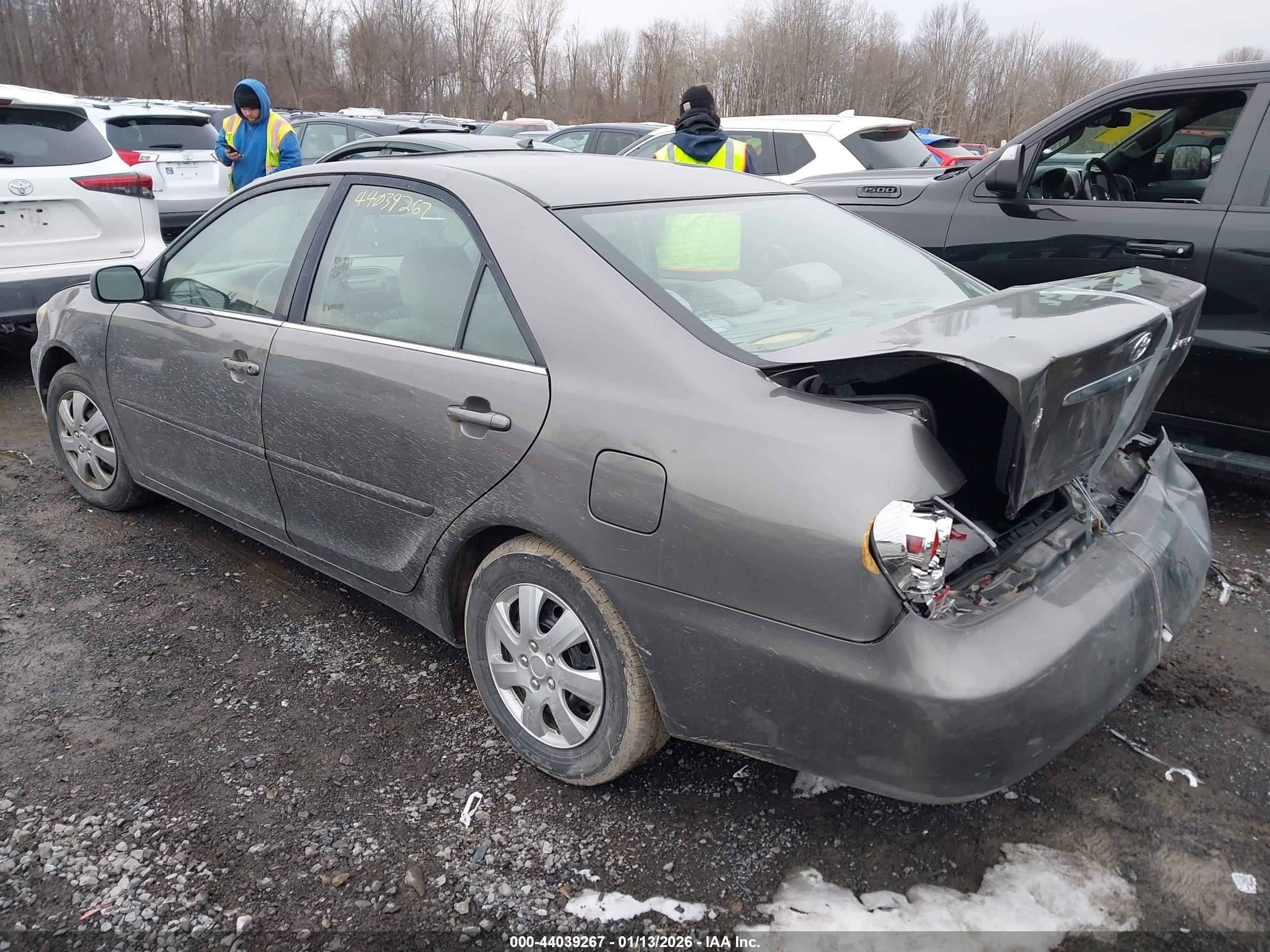 TOYOTA CAMRY image 3