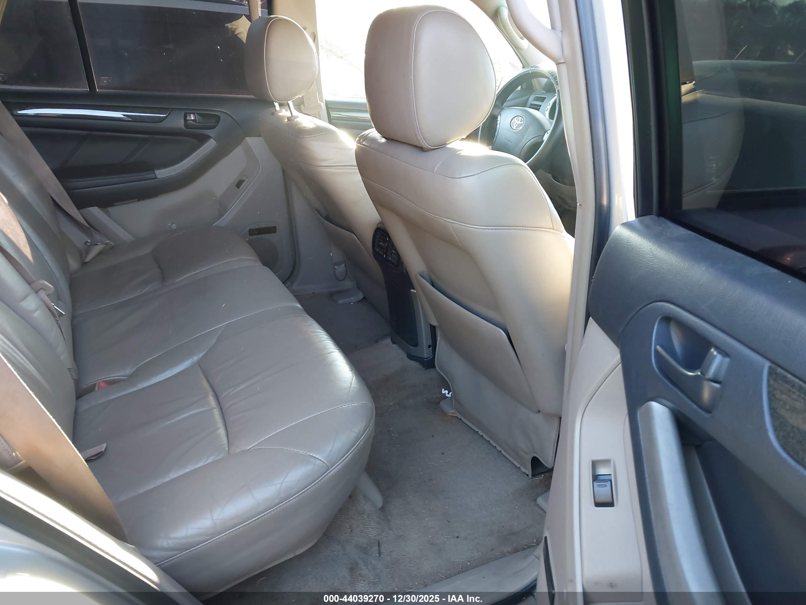 TOYOTA 4RUNNER image 8