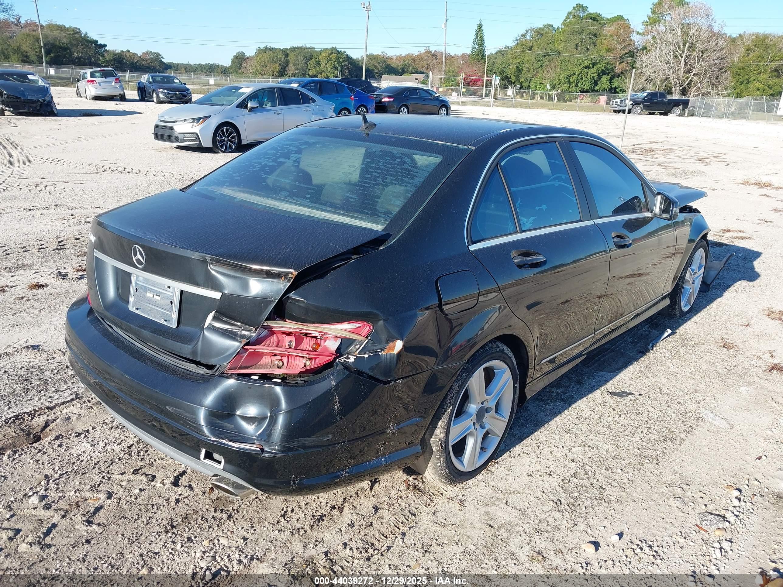 MERCEDES-BENZ C image 4