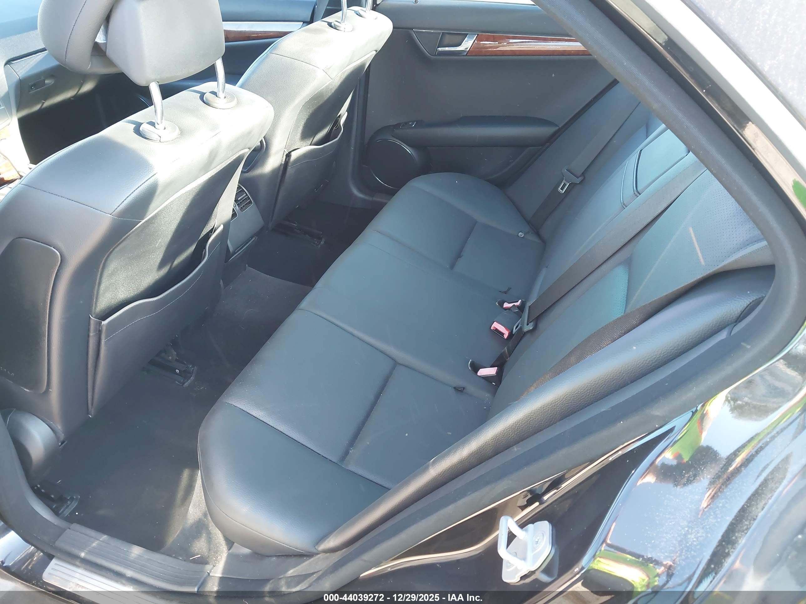 MERCEDES-BENZ C image 8