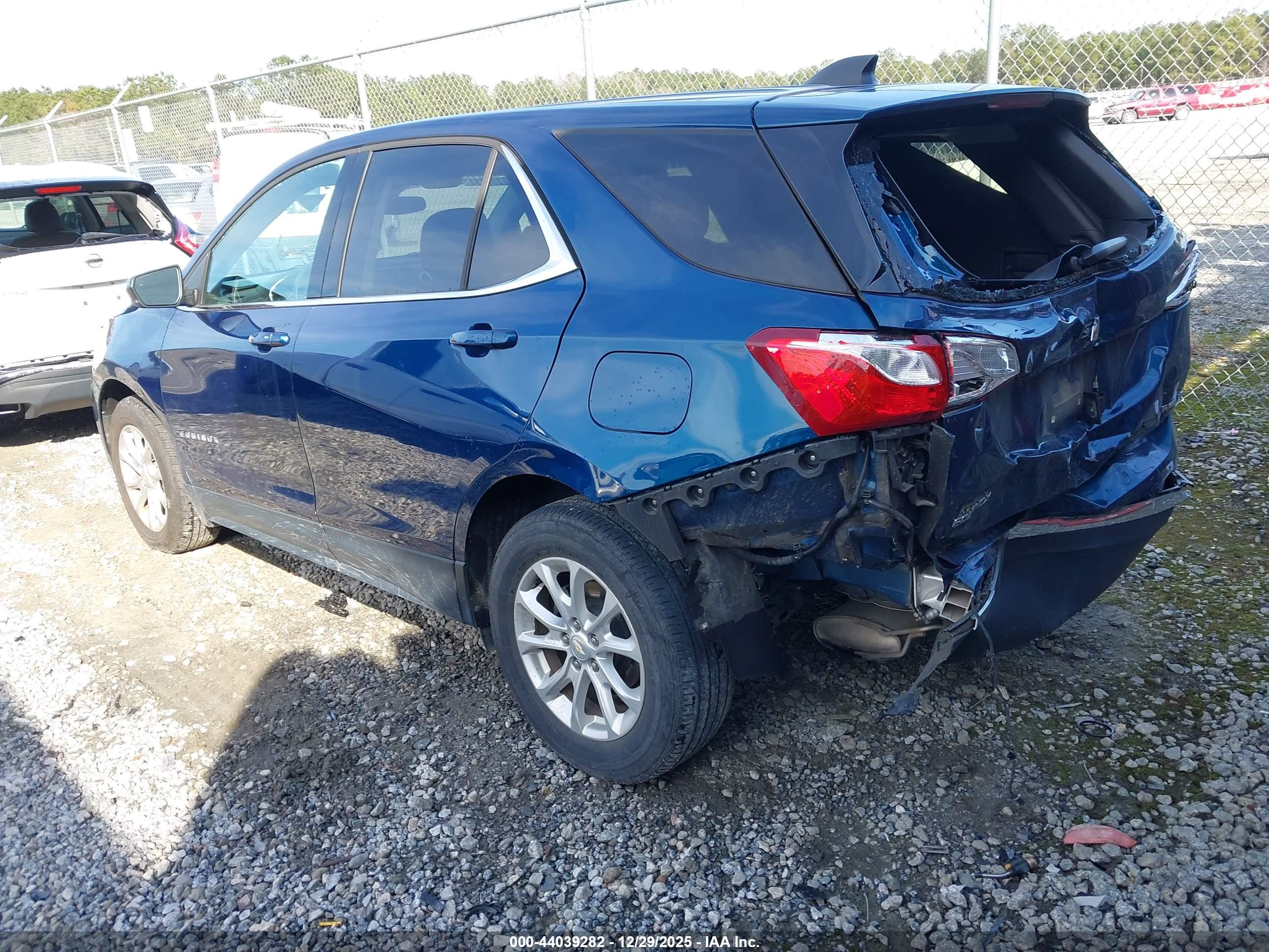 CHEVROLET EQUINOX image 3