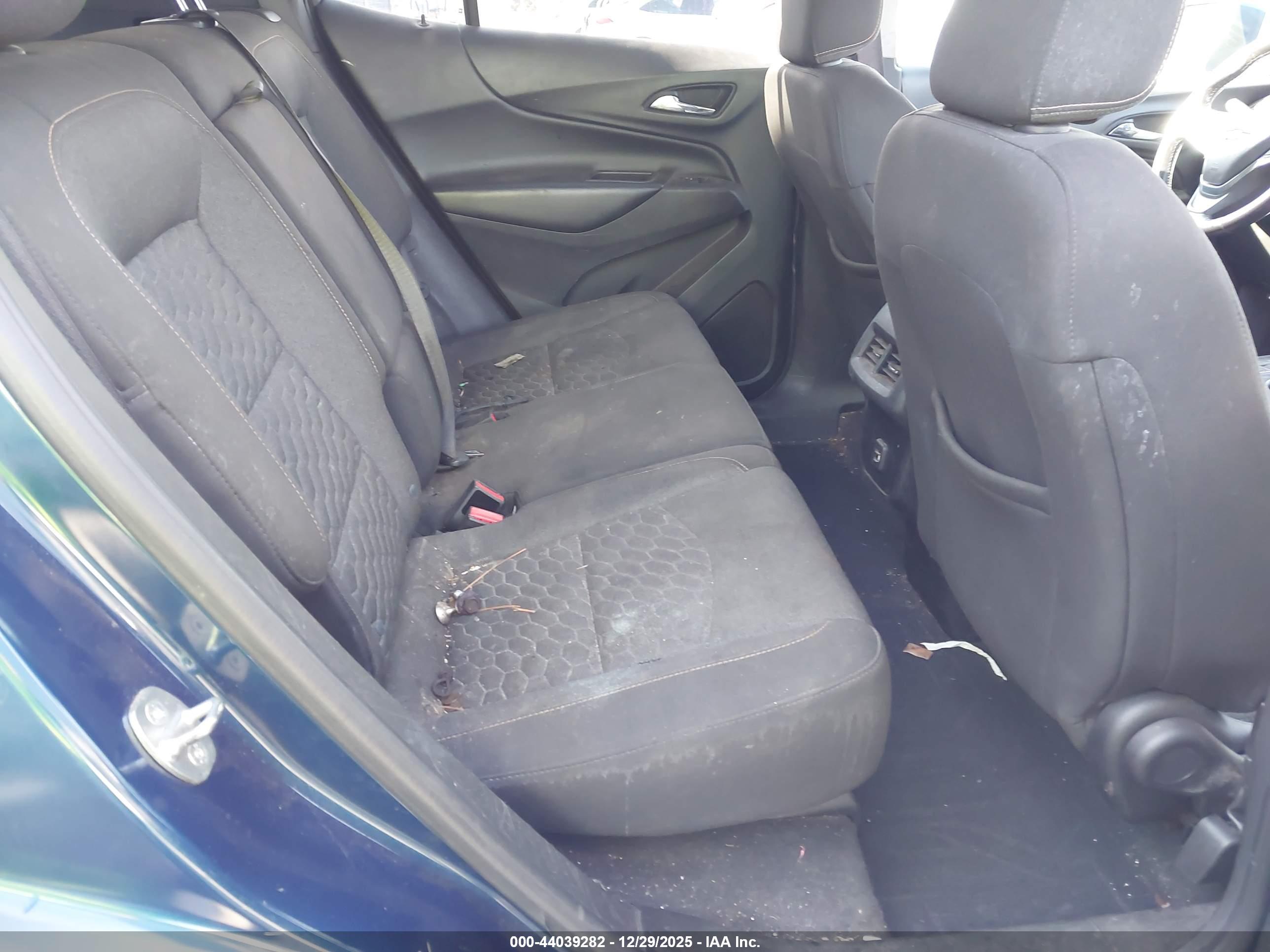 CHEVROLET EQUINOX image 8