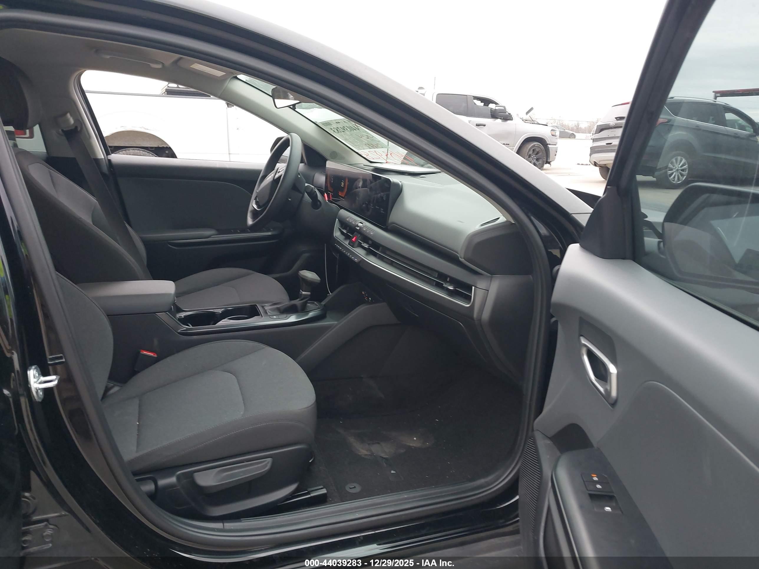 KIA K4 image 5