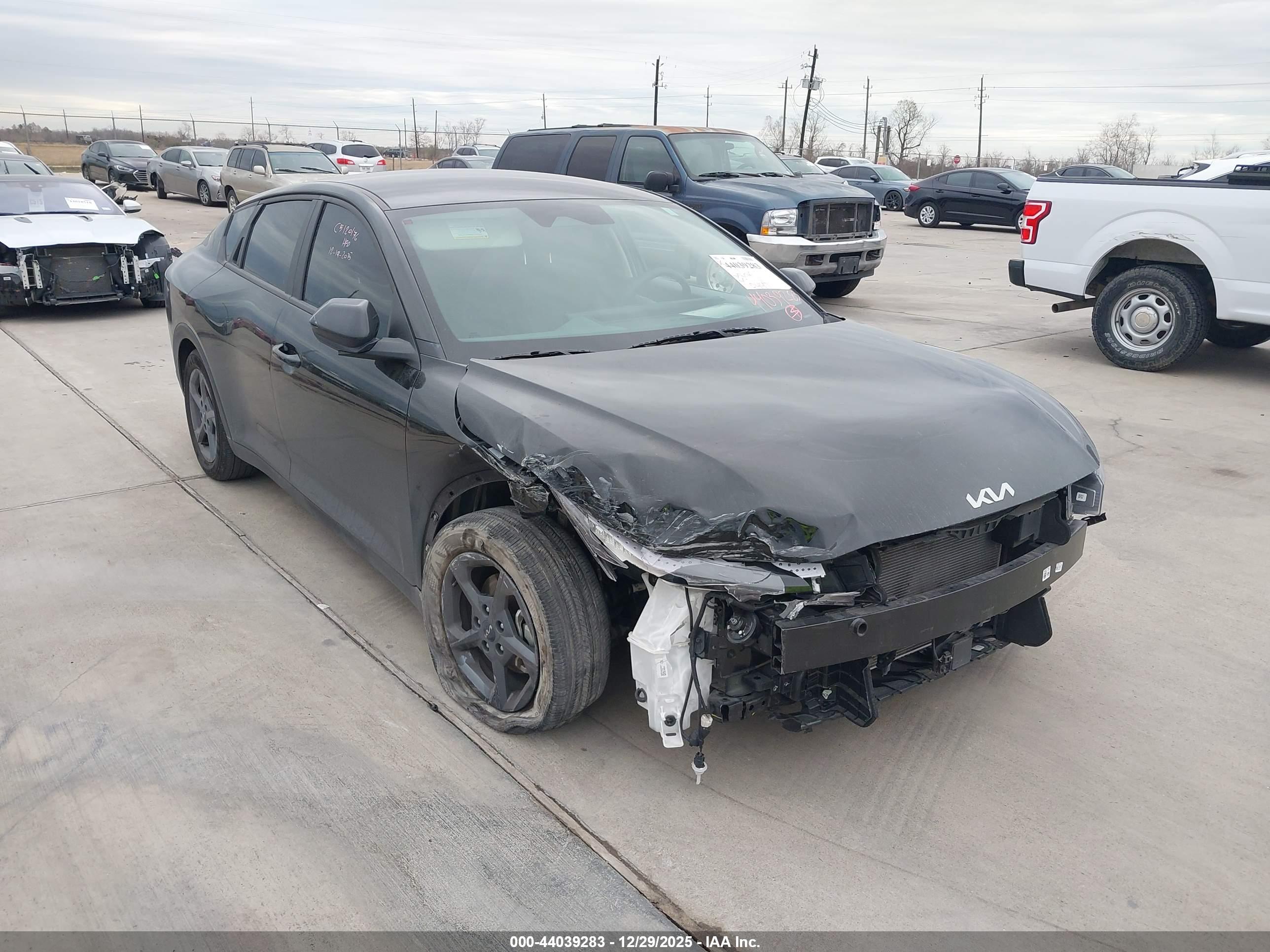 KIA K4 image 6