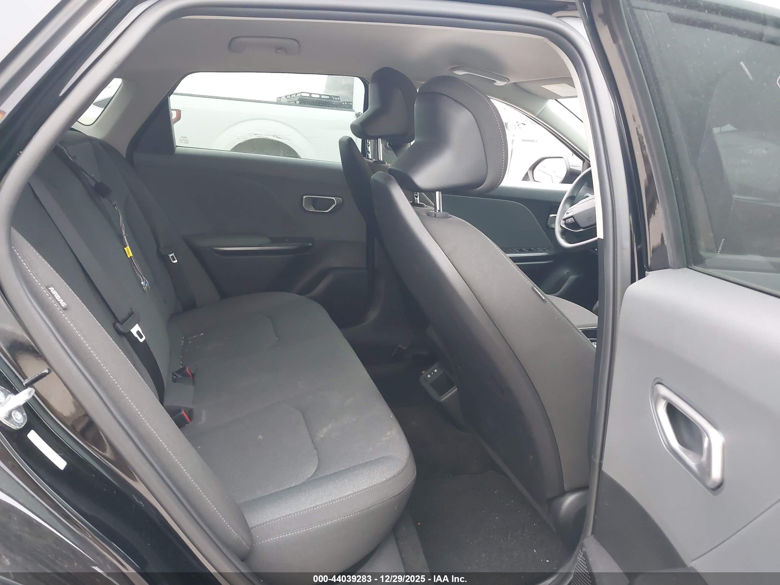 KIA K4 image 8