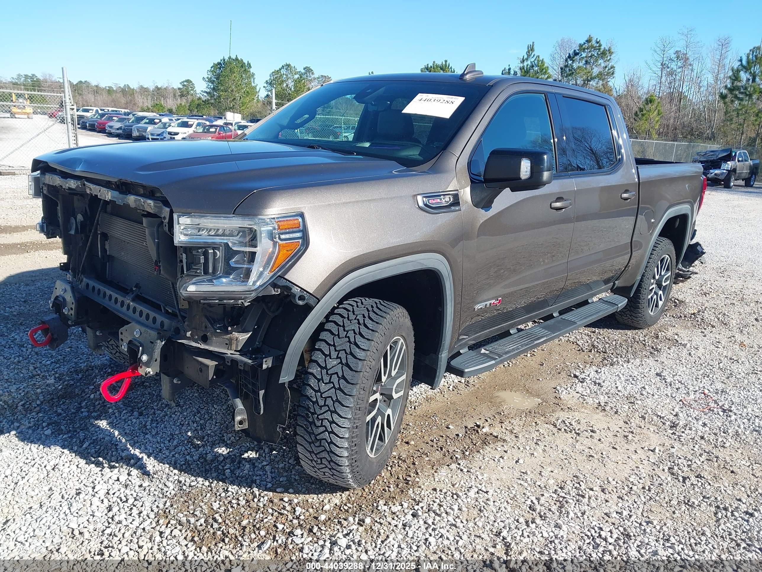 GMC SIERRA image 2