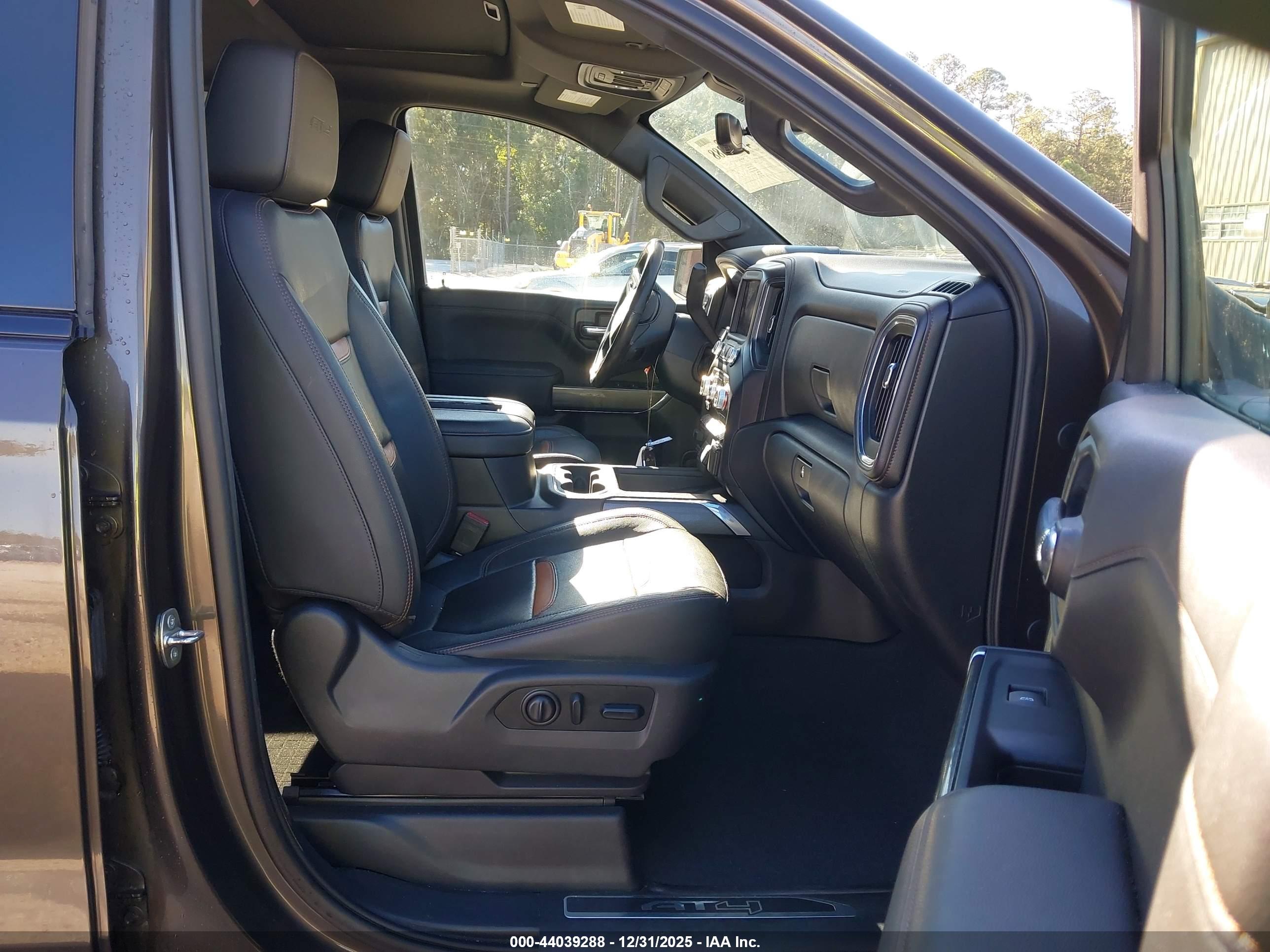 GMC SIERRA image 5